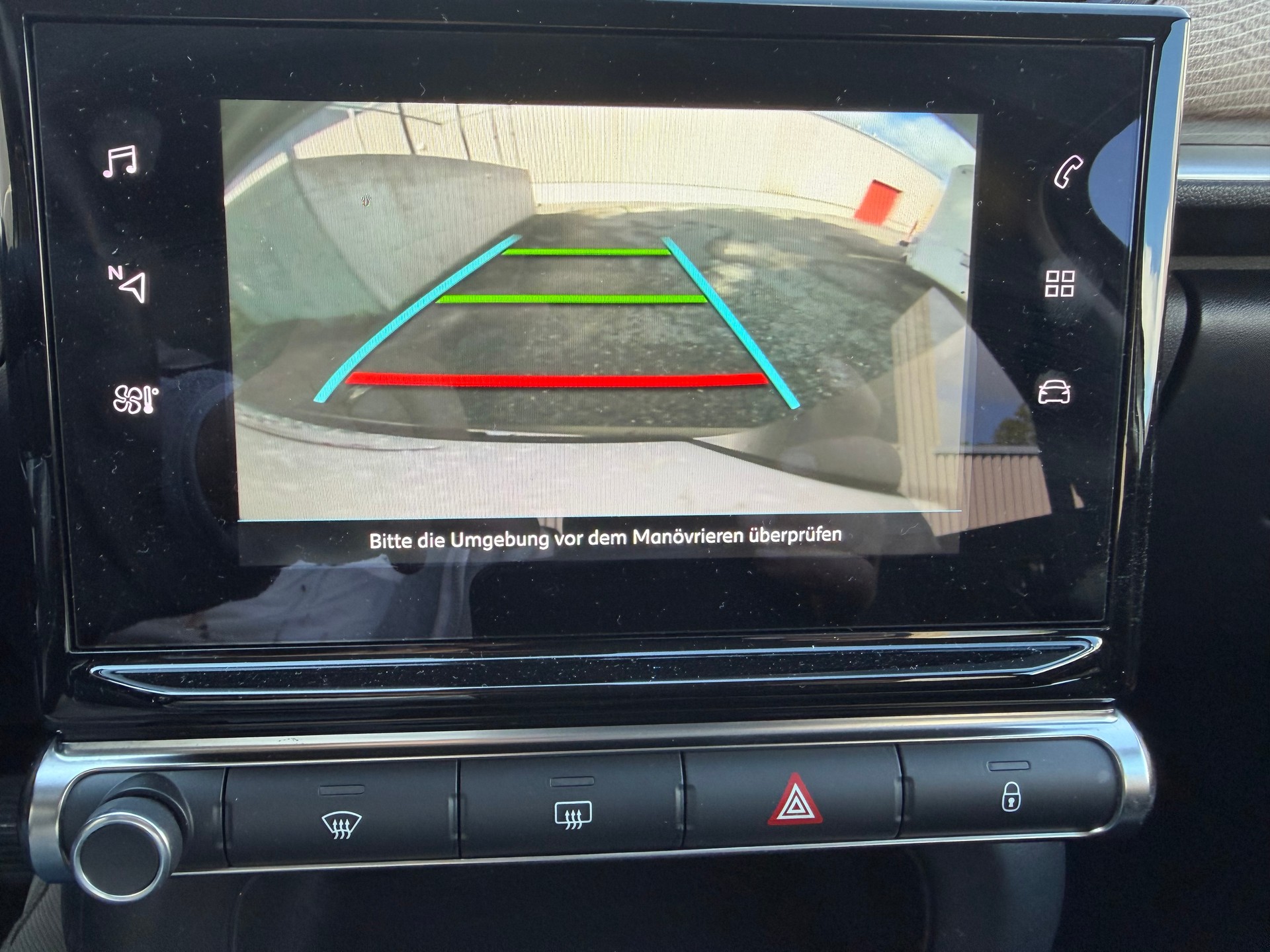 CITROEN C3 1.2i PureTech Swiss Edition EAT6-image-14