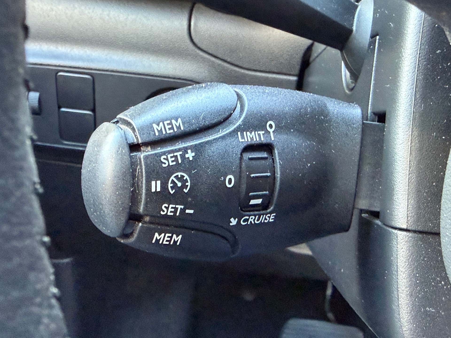 CITROEN C3 1.2i PureTech Swiss Edition EAT6-image-15