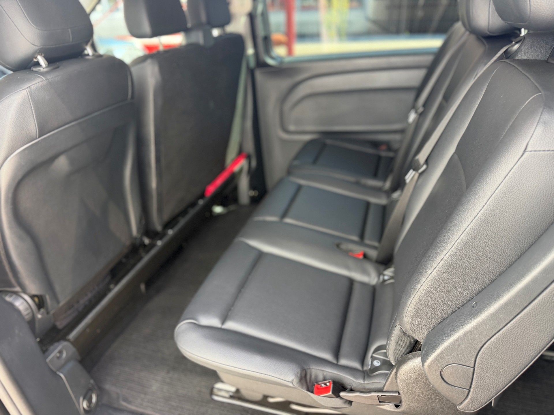 MERCEDES-BENZ Vito 119 BlueTEC Tourer Select L 4Matic 7G-Tronic-image-11