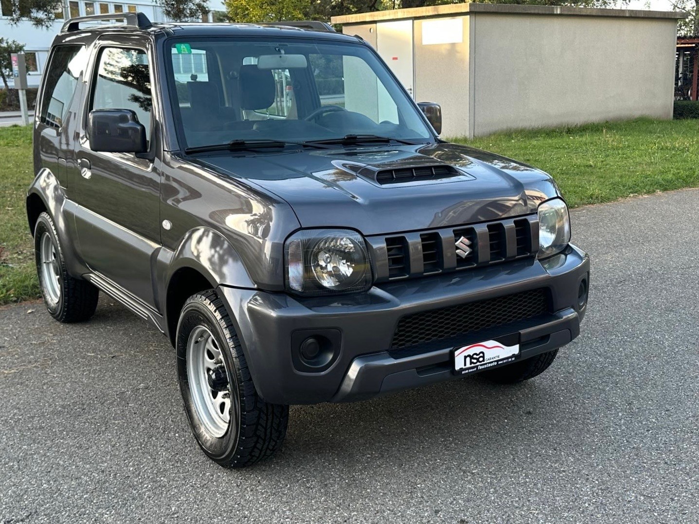 SUZUKI Jimny 1.3 16V Compact Top-image-2
