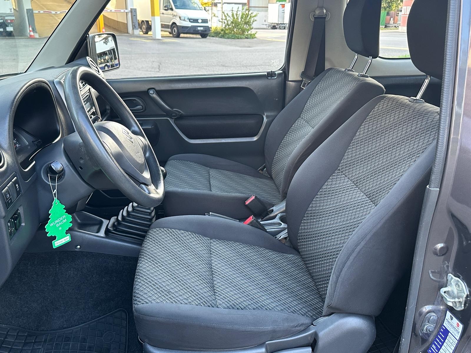 SUZUKI Jimny 1.3 16V Compact Top-image-6