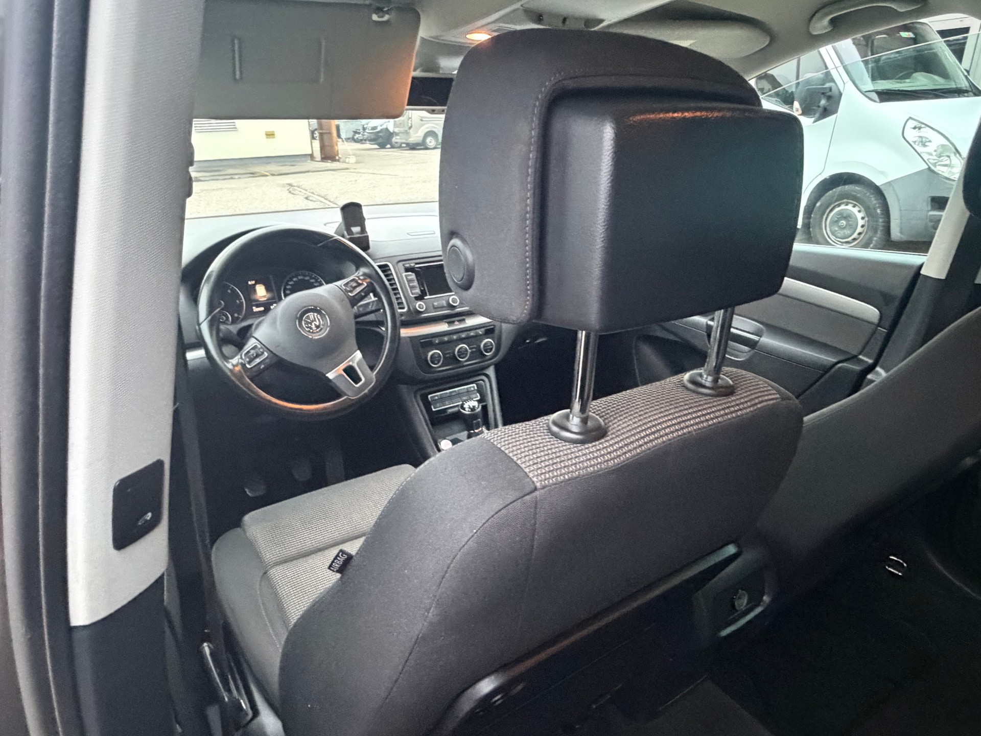 VW Sharan 2.0 TDI BlueMotion Technology Design-image-10