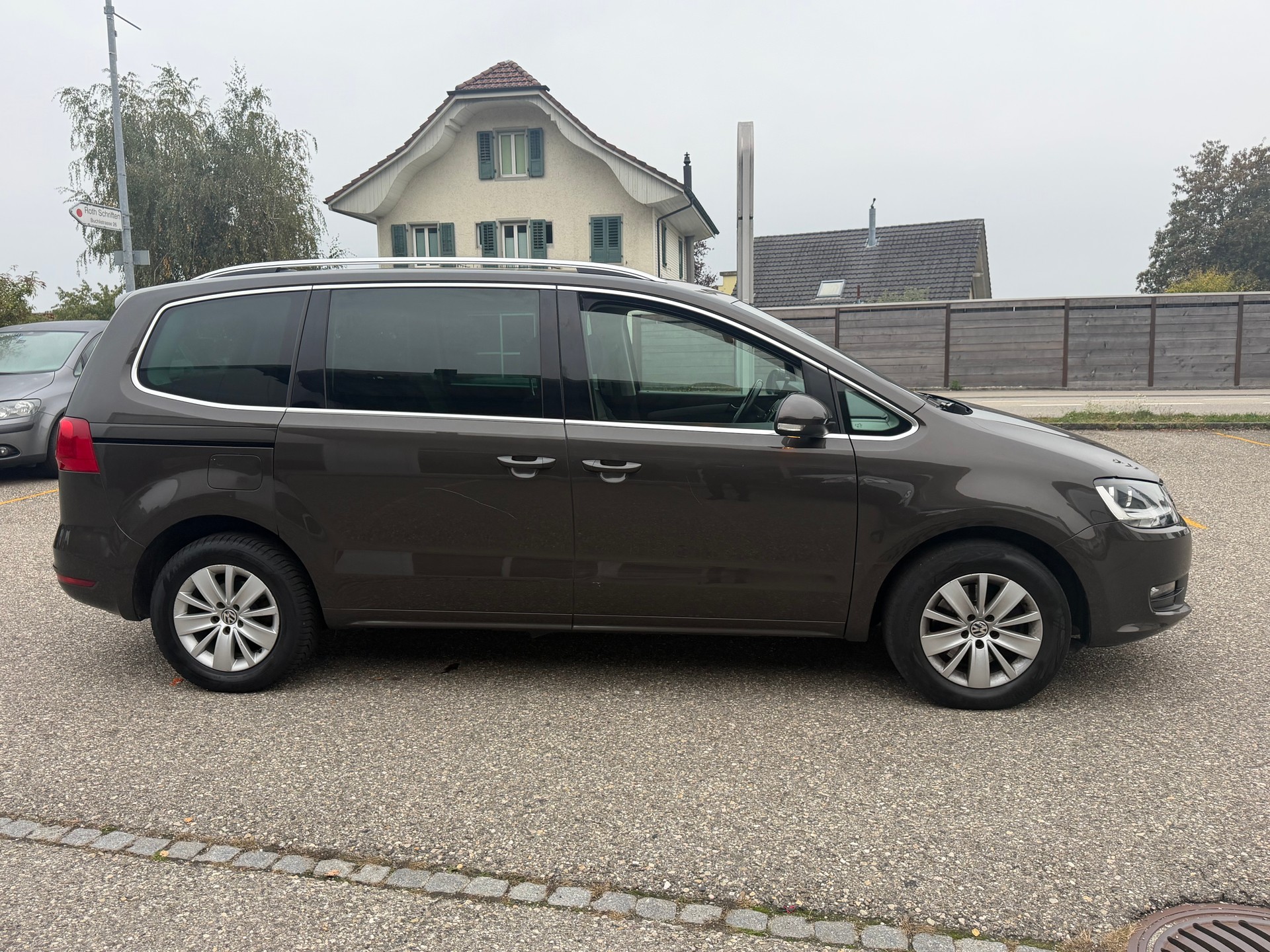 VW Sharan 2.0 TDI BlueMotion Technology Design-image-3