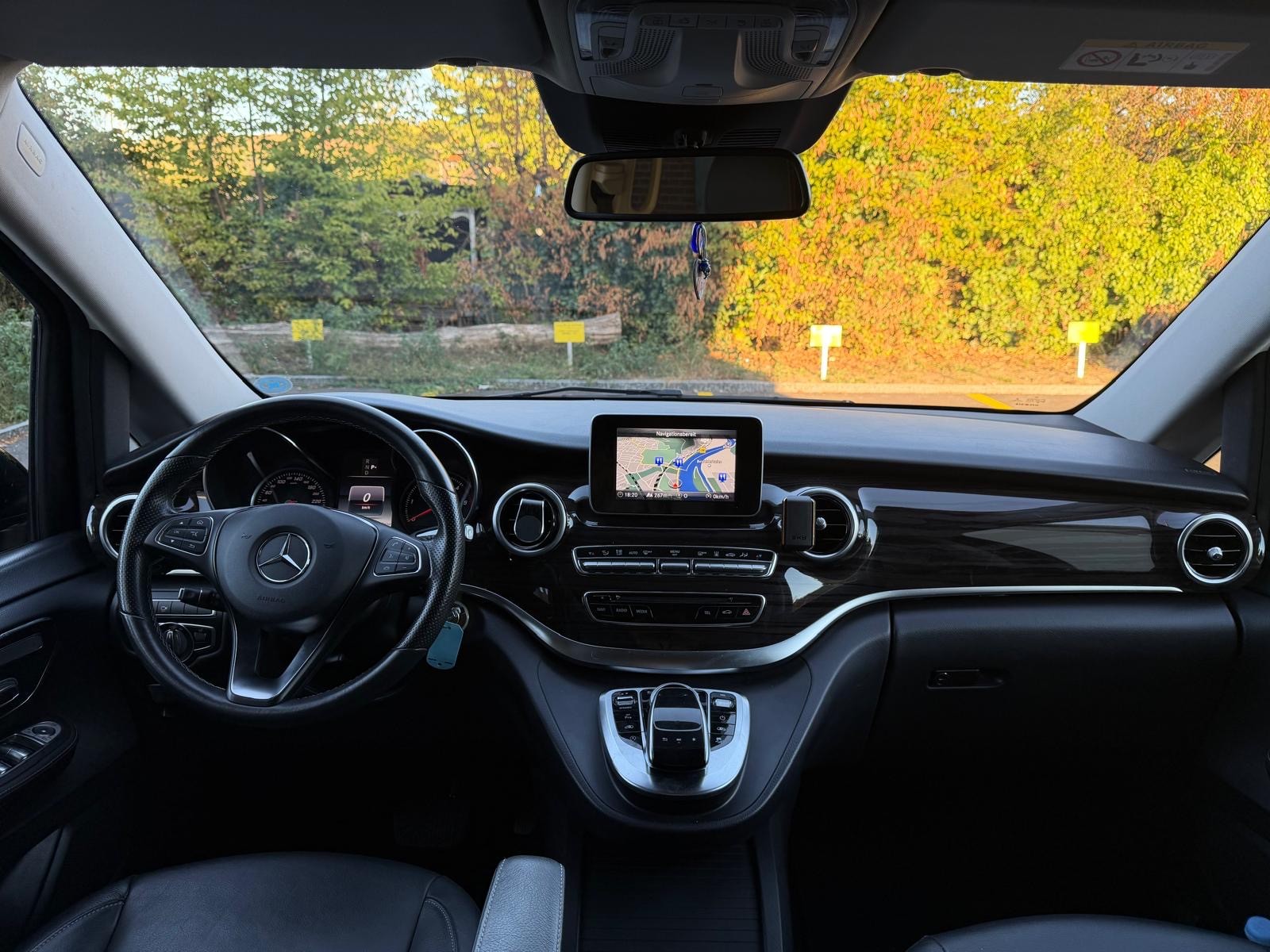 MERCEDES-BENZ V 250 d Avantgarde lang 4Matic 7G-Tronic-image-10