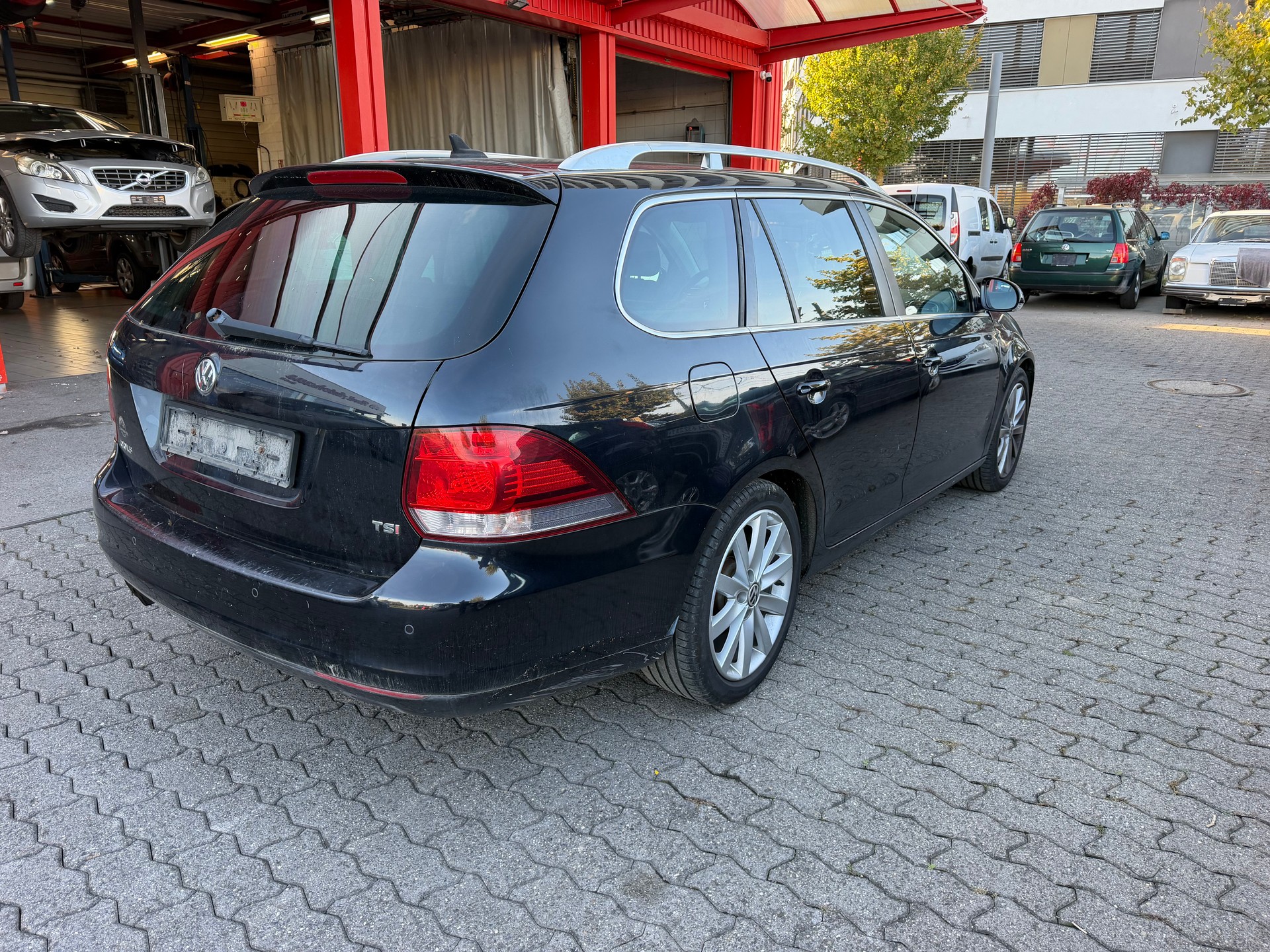 VW Golf Variant 1.4 TSI Highline-image-3