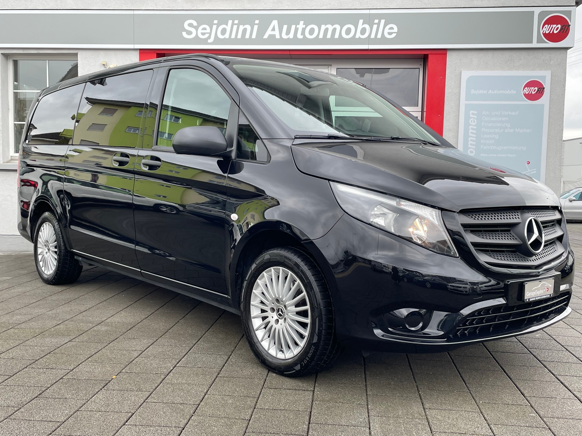 MERCEDES-BENZ Vito 116 CDI Lang Select Tourer 4Matic 9G-Tronic-image-2