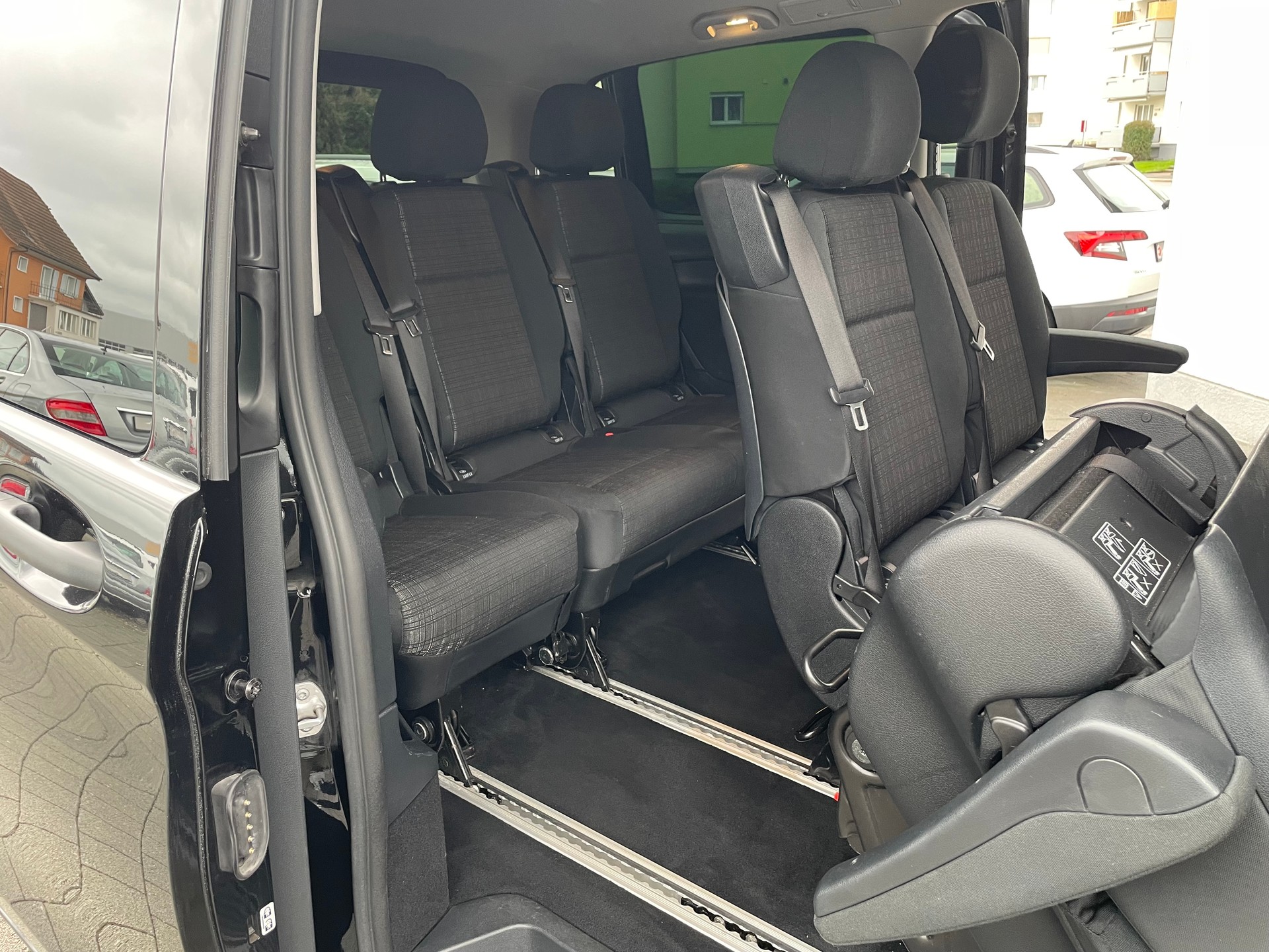 MERCEDES-BENZ Vito 116 CDI Lang Select Tourer 4Matic 9G-Tronic-image-13