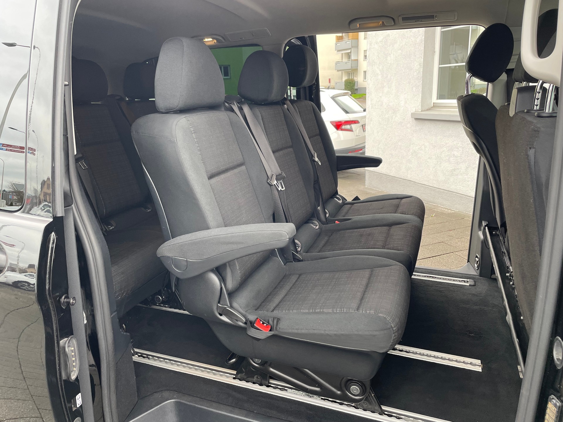 MERCEDES-BENZ Vito 116 CDI Lang Select Tourer 4Matic 9G-Tronic-image-12