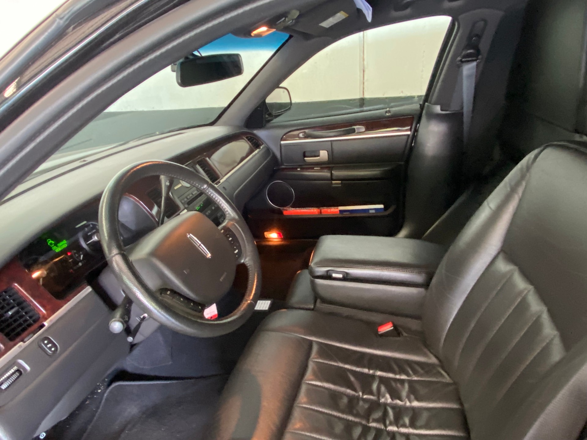 LINCOLN Town Car (Stretchlimousine) 8.5M-image-6