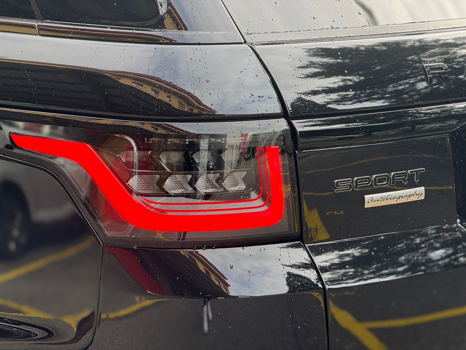 LAND ROVER Range Rover Sport 5.0 V8 S/C AB Dynamic Automatic-image-10