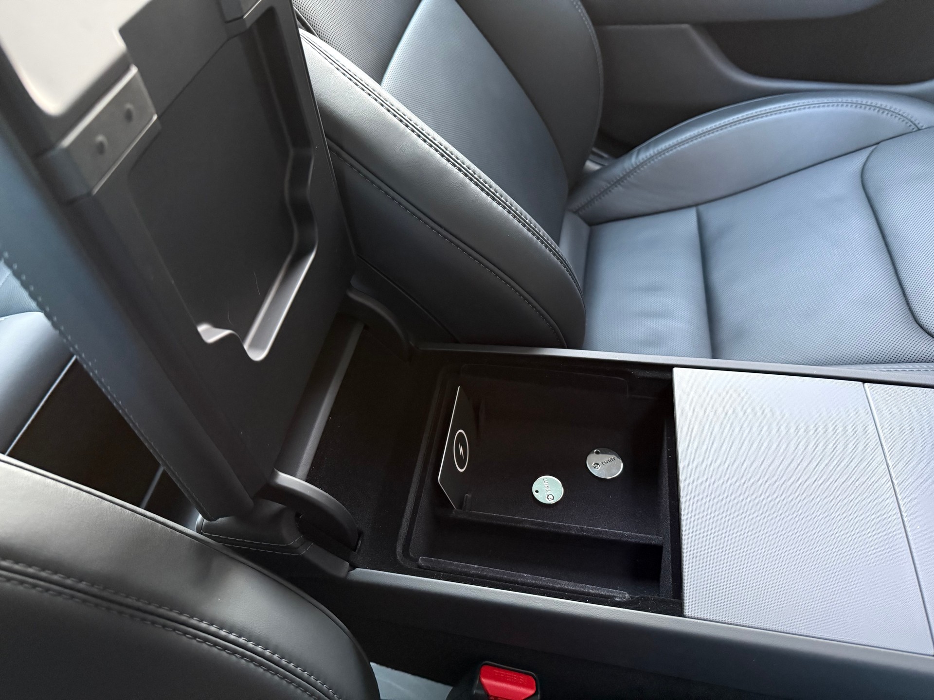 TESLA Model 3 Long Range Dual Motor AWD-image-9