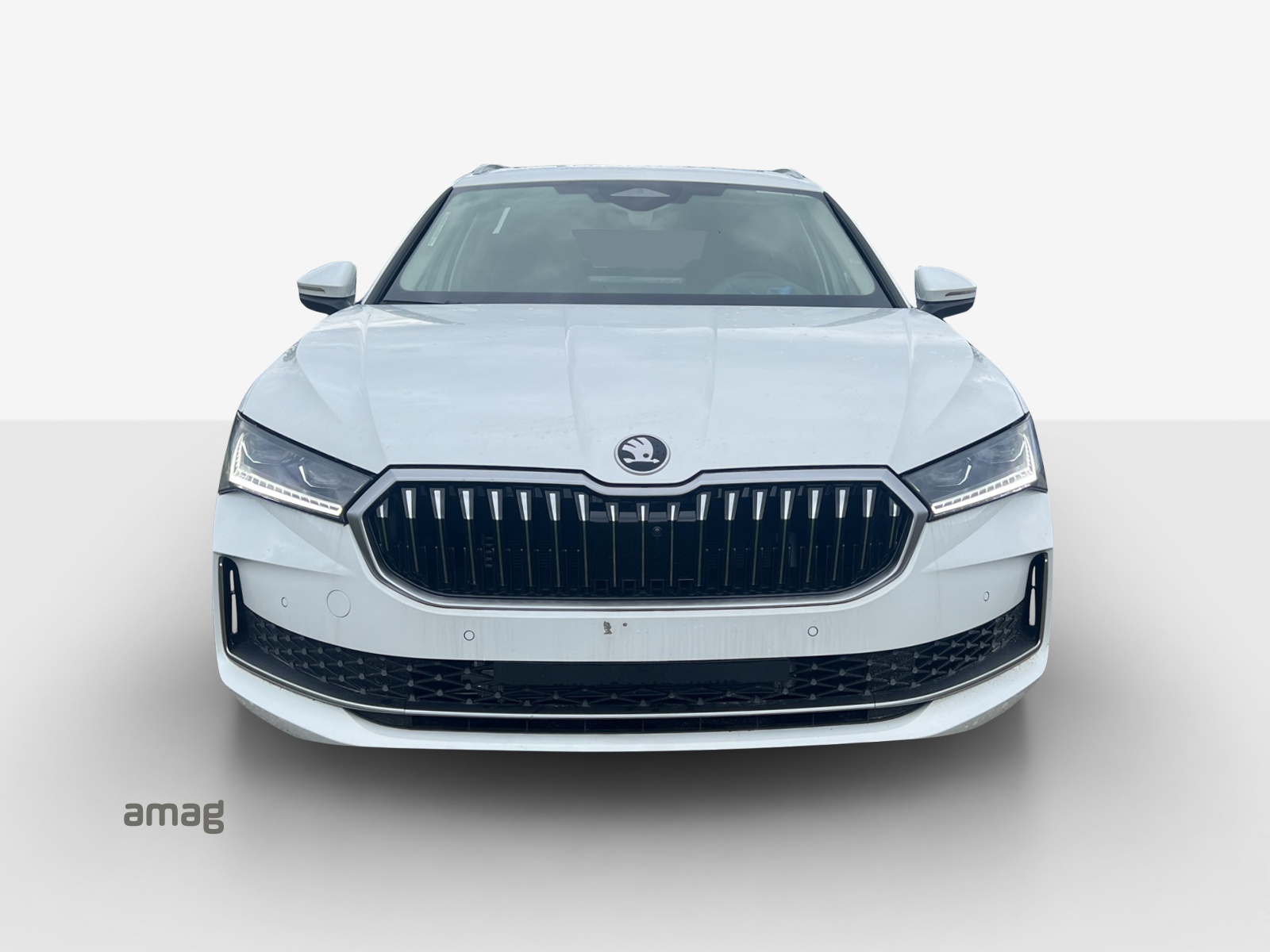 SKODA Superb Combi 2.0 TSI L&K 4x4 DSG-image-6