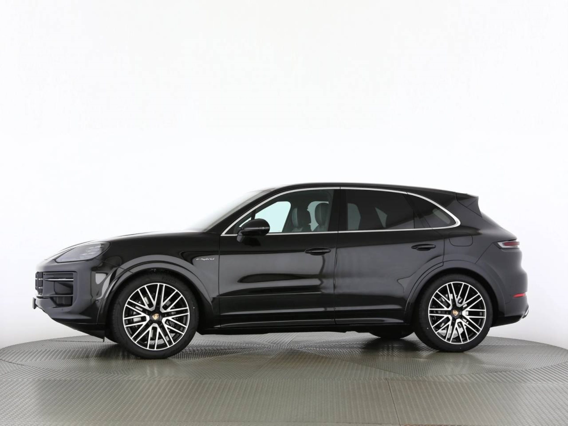 PORSCHE Cayenne E-Hybrid-image-11
