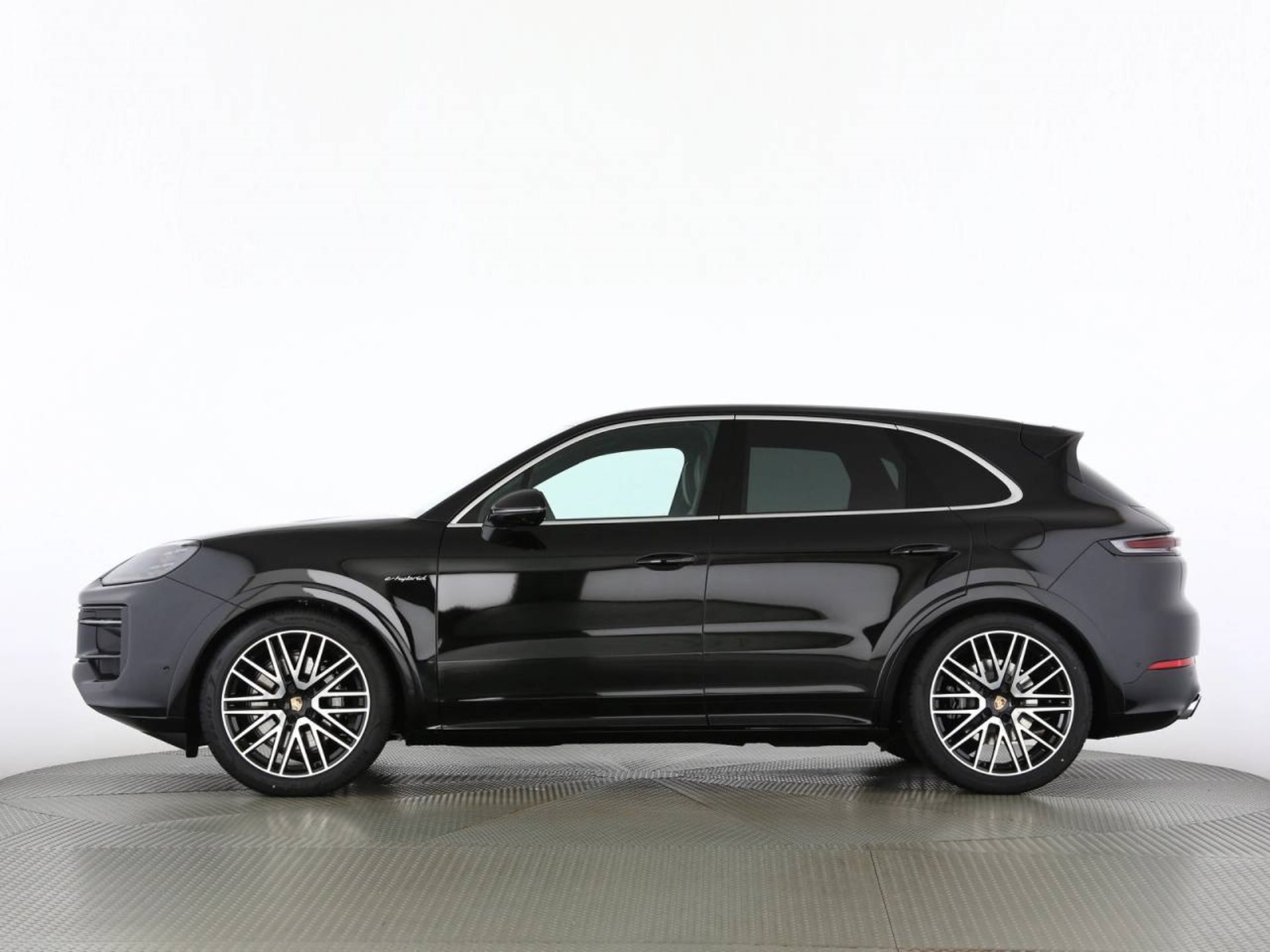 PORSCHE Cayenne E-Hybrid-image-10