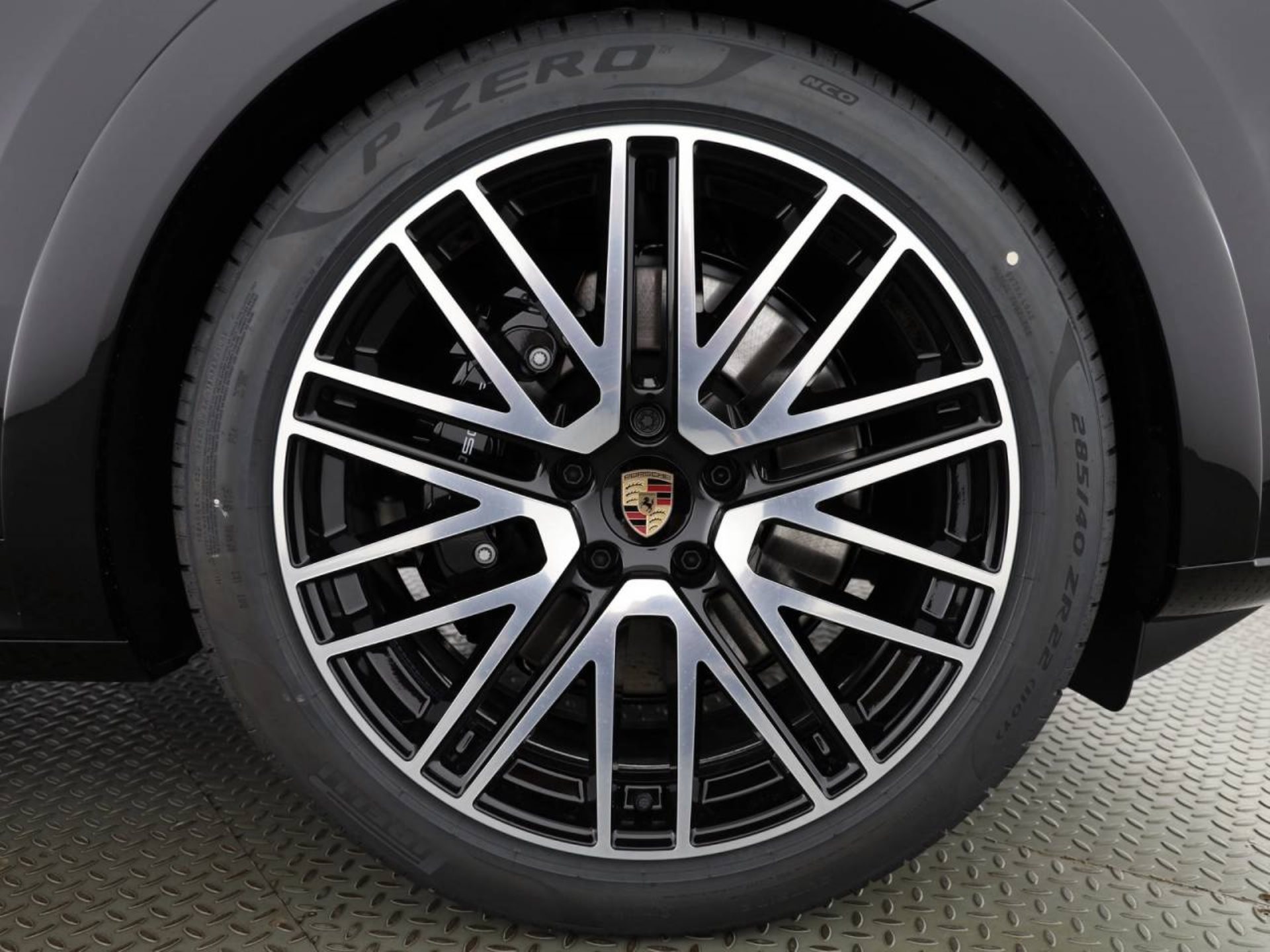 PORSCHE Cayenne E-Hybrid-image-27