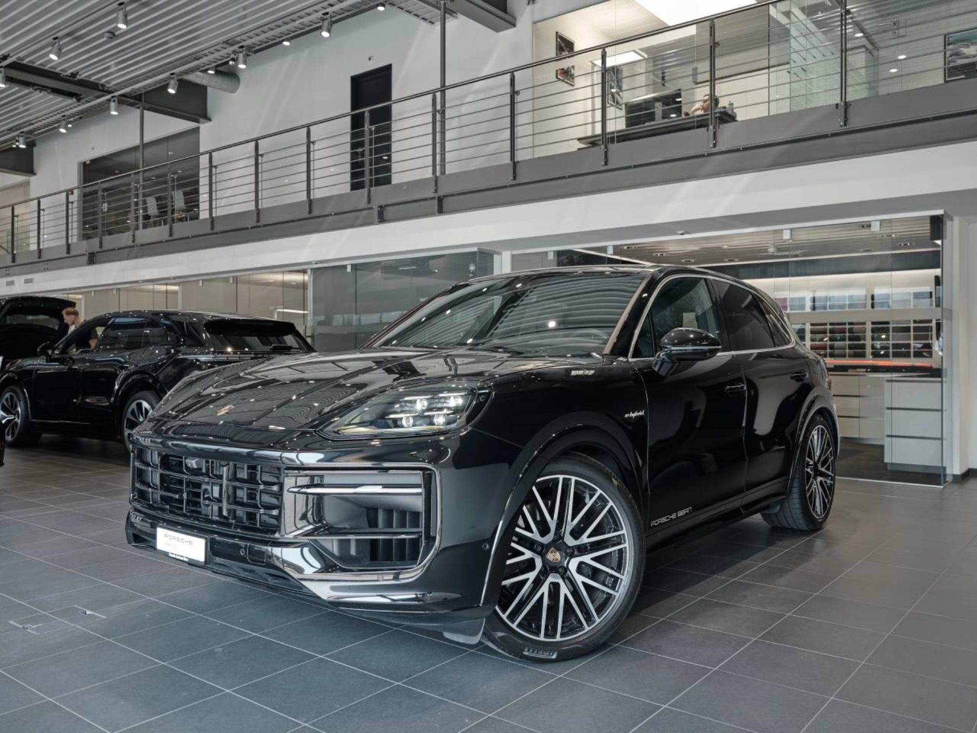 PORSCHE Cayenne E-Hybrid-image-8