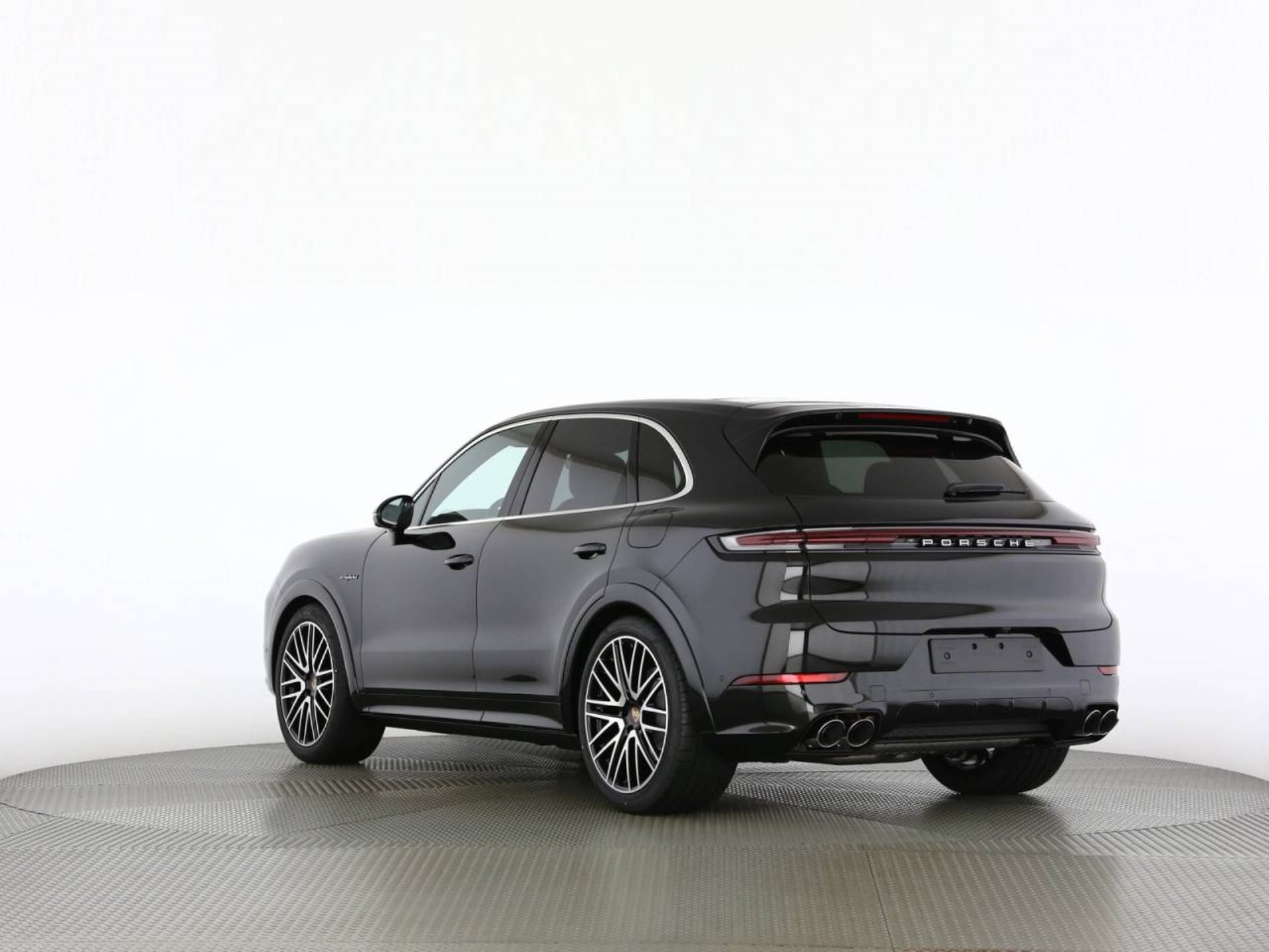 PORSCHE Cayenne E-Hybrid-image-6