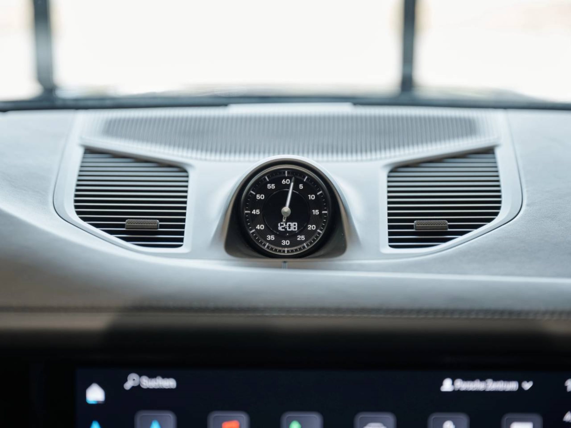 PORSCHE Cayenne E-Hybrid-image-25