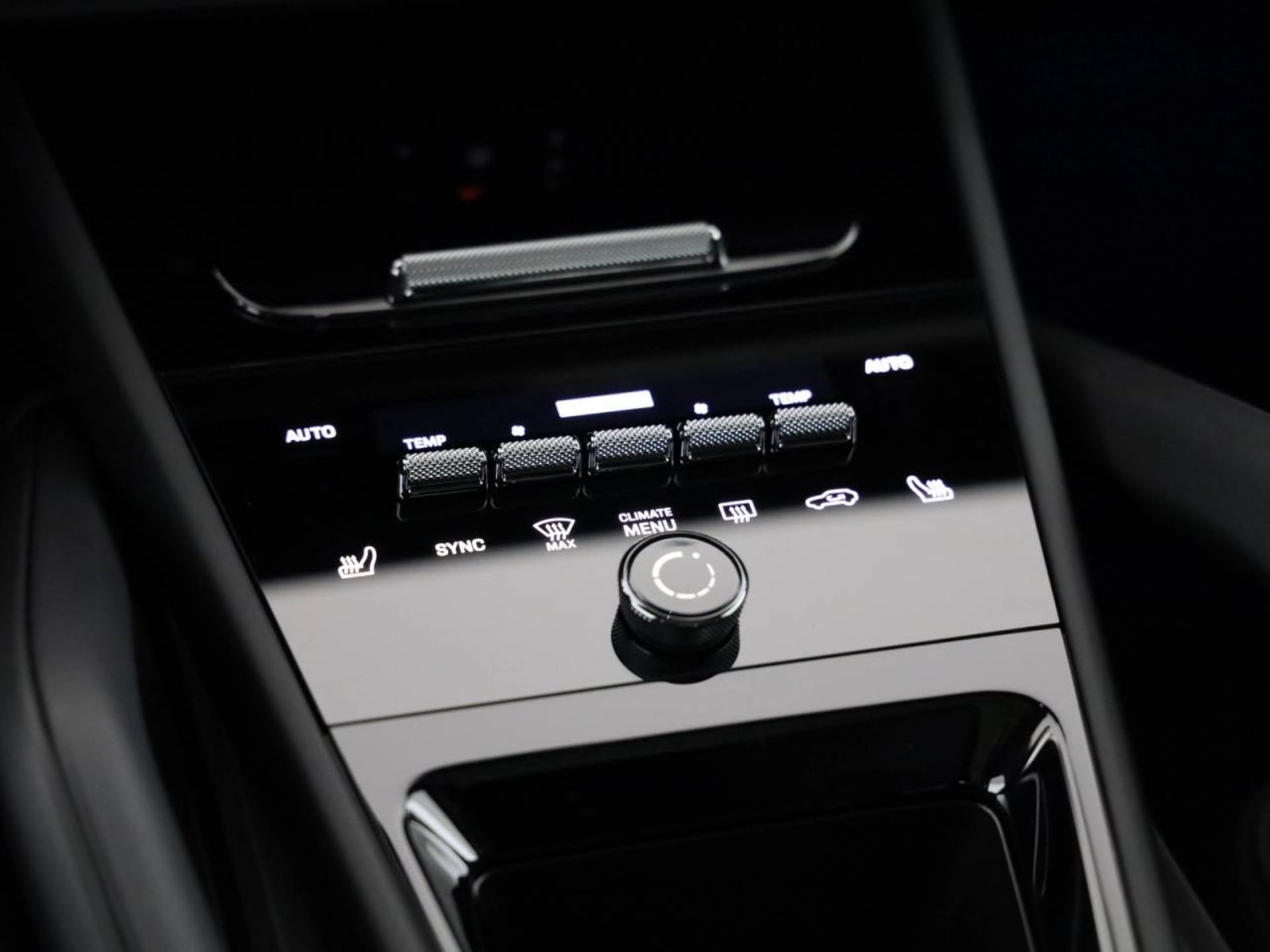 PORSCHE Cayenne E-Hybrid-image-28