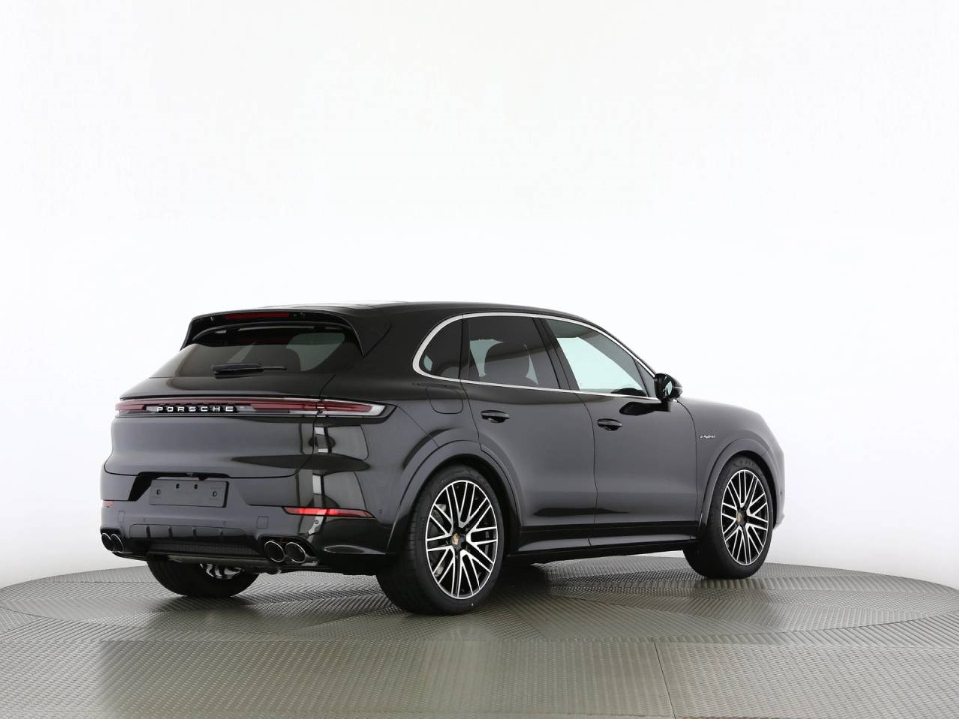 PORSCHE Cayenne E-Hybrid-showroom-element-2