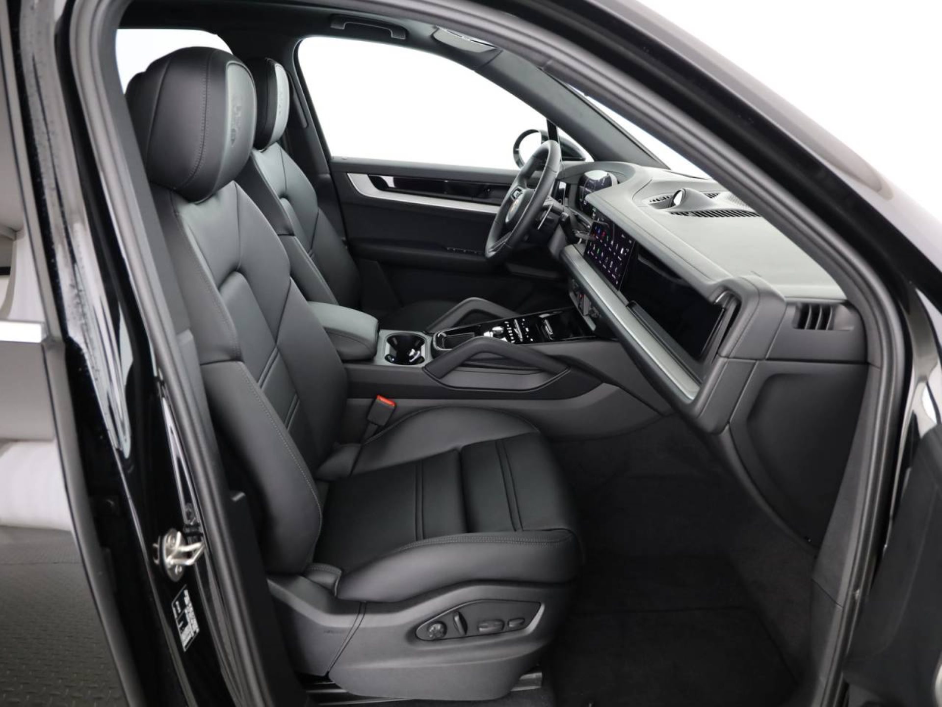 PORSCHE Cayenne E-Hybrid-image-21