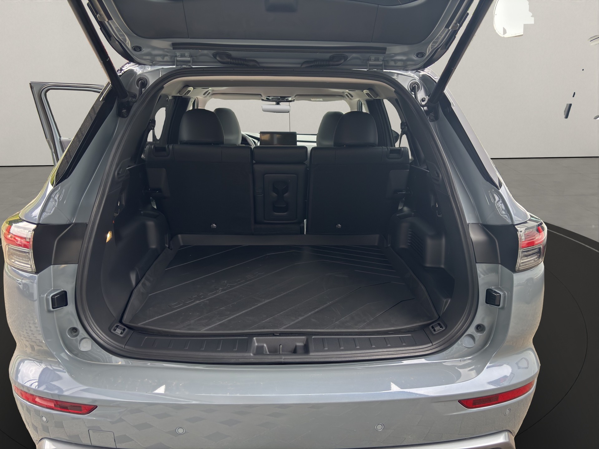 MITSUBISHI Outlander 2.4 PHEV Instyle 4x4-image-8