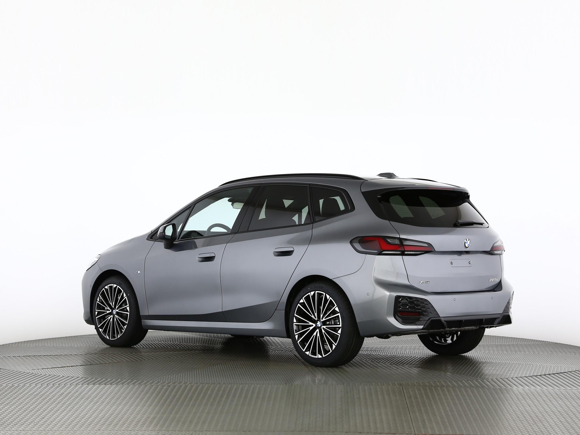 BMW 223i xDrive SDKG Active Tourer-image-14