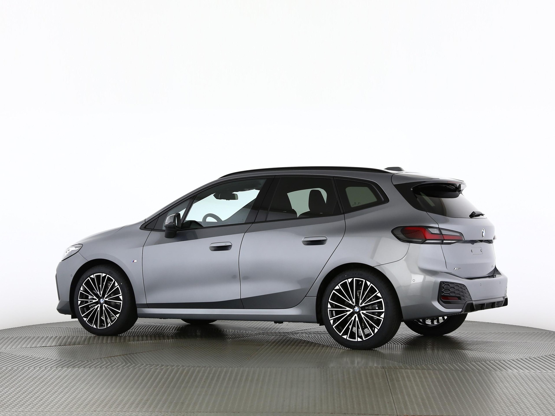 BMW 223i xDrive SDKG Active Tourer-image-13