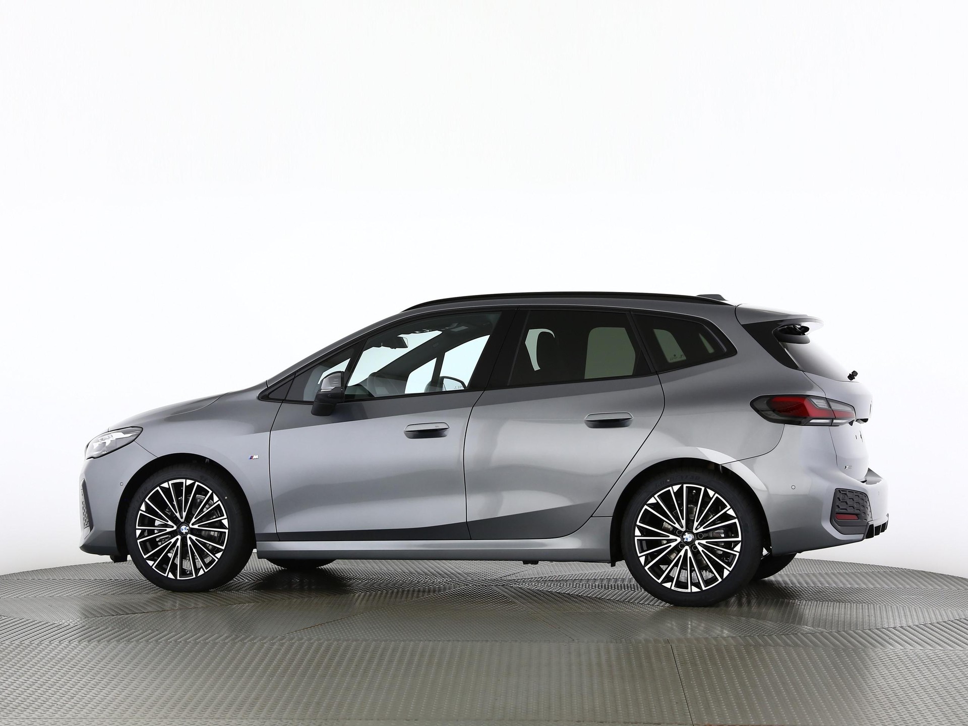 BMW 223i xDrive SDKG Active Tourer-image-12