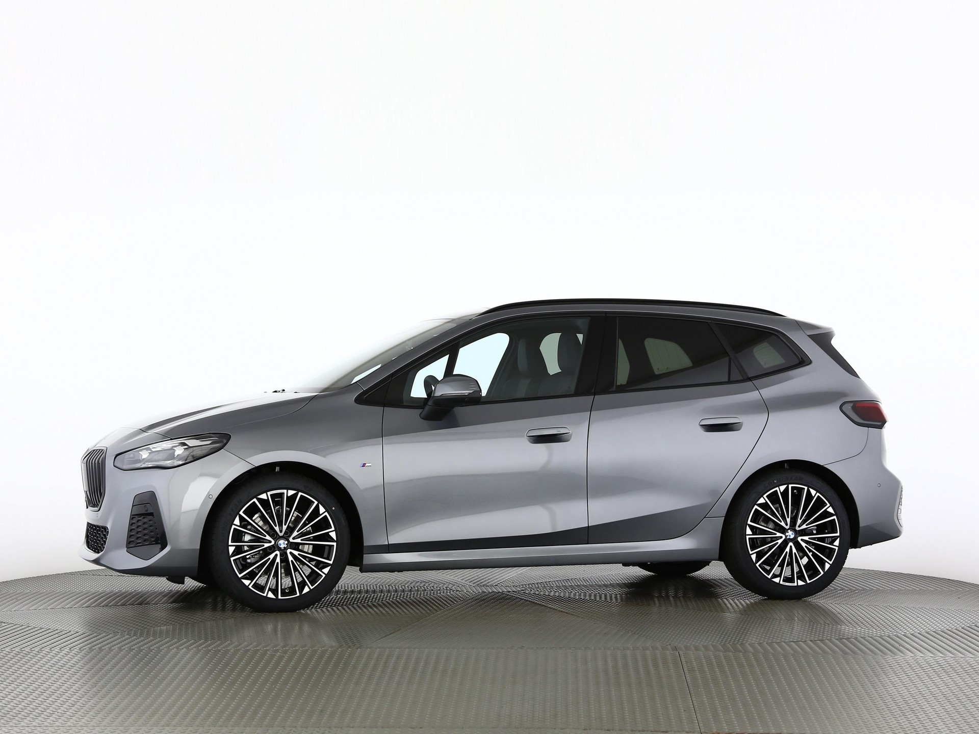 BMW 223i xDrive SDKG Active Tourer-image-10