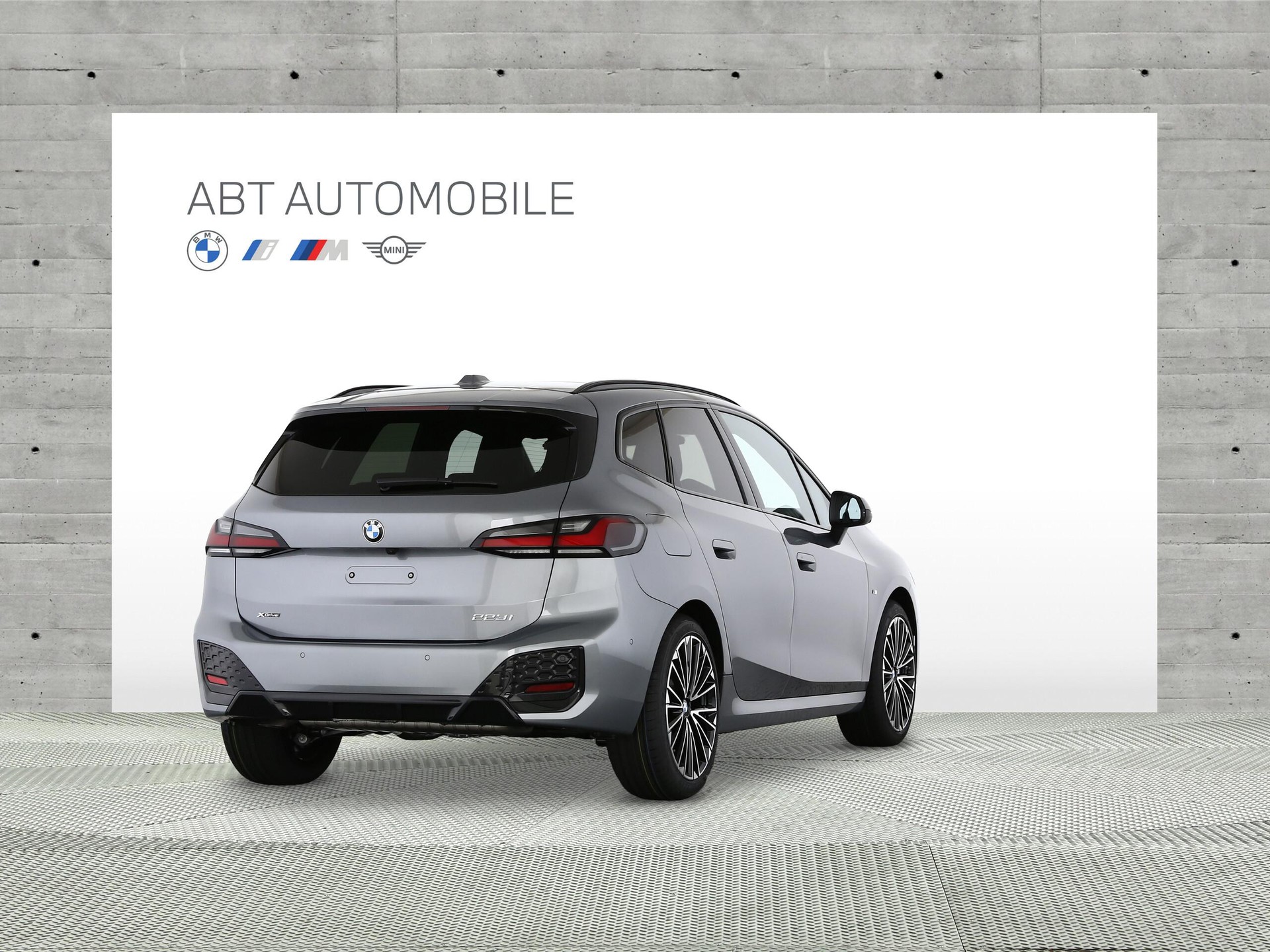 BMW 223i xDrive SDKG Active Tourer-image-2