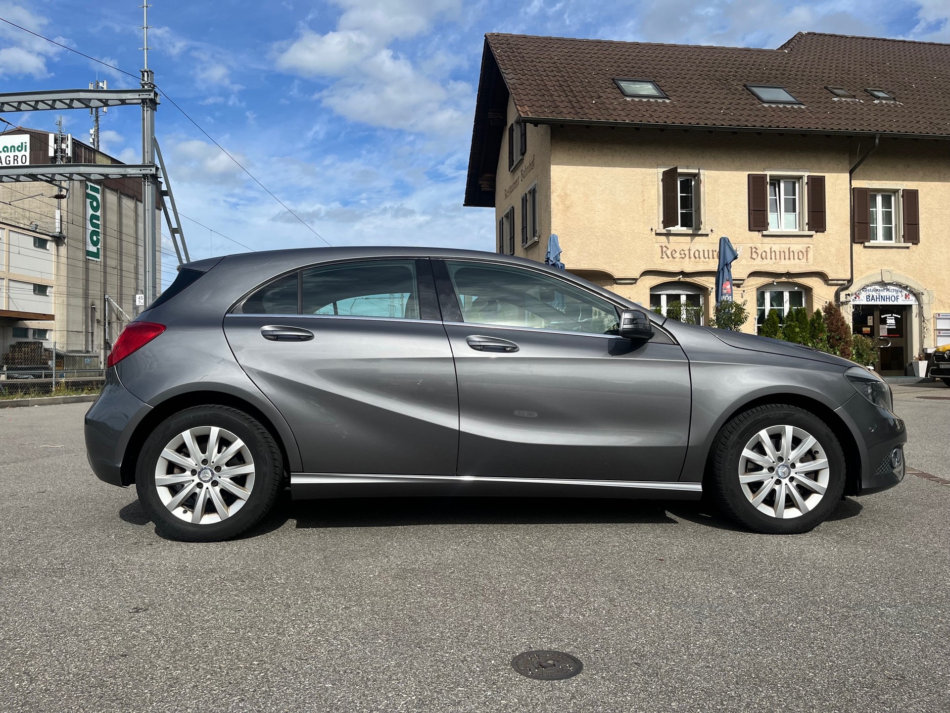MERCEDES-BENZ A 180 Style-image-4