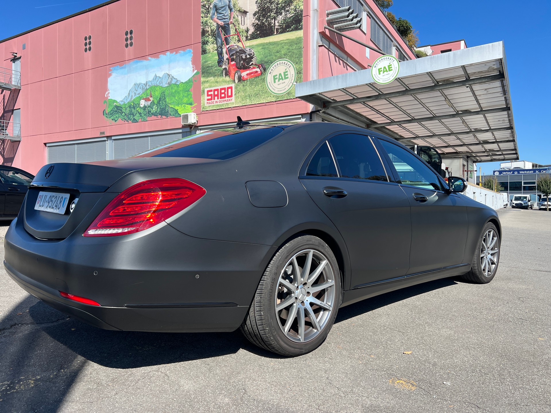 MERCEDES-BENZ S 350 d 4Matic 9G-Tronic-showroom-element-3
