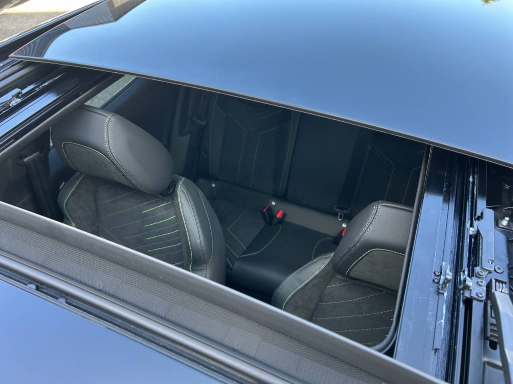 PEUGEOT 2008 1.2 145 MHEV GT-image-12