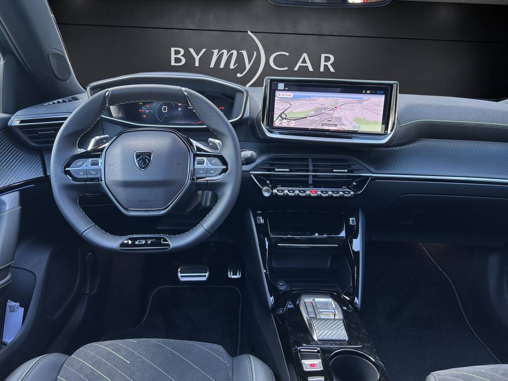 PEUGEOT 2008 1.2 145 MHEV GT-image-5