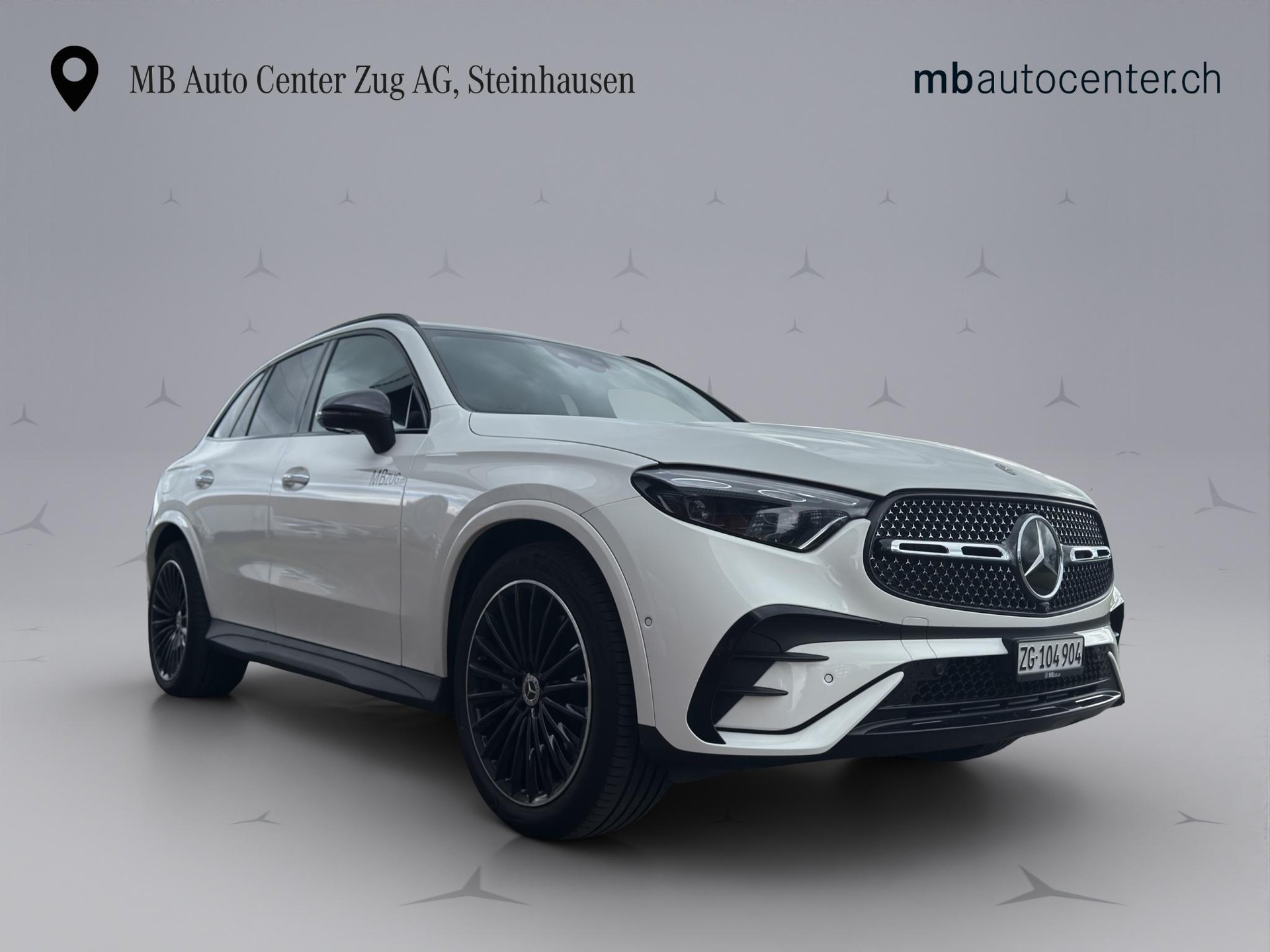 MERCEDES-BENZ GLC 300 AMG Line 4matic-image-13