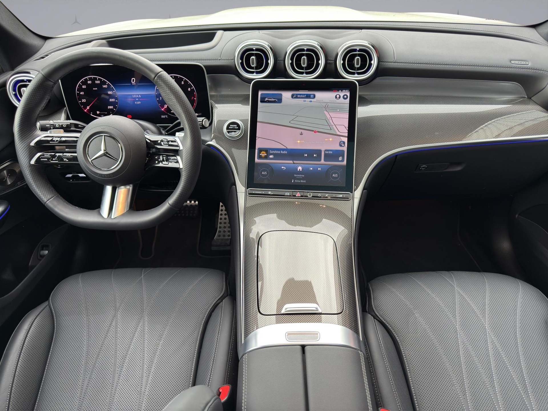 MERCEDES-BENZ GLC 300 AMG Line 4matic-image-19