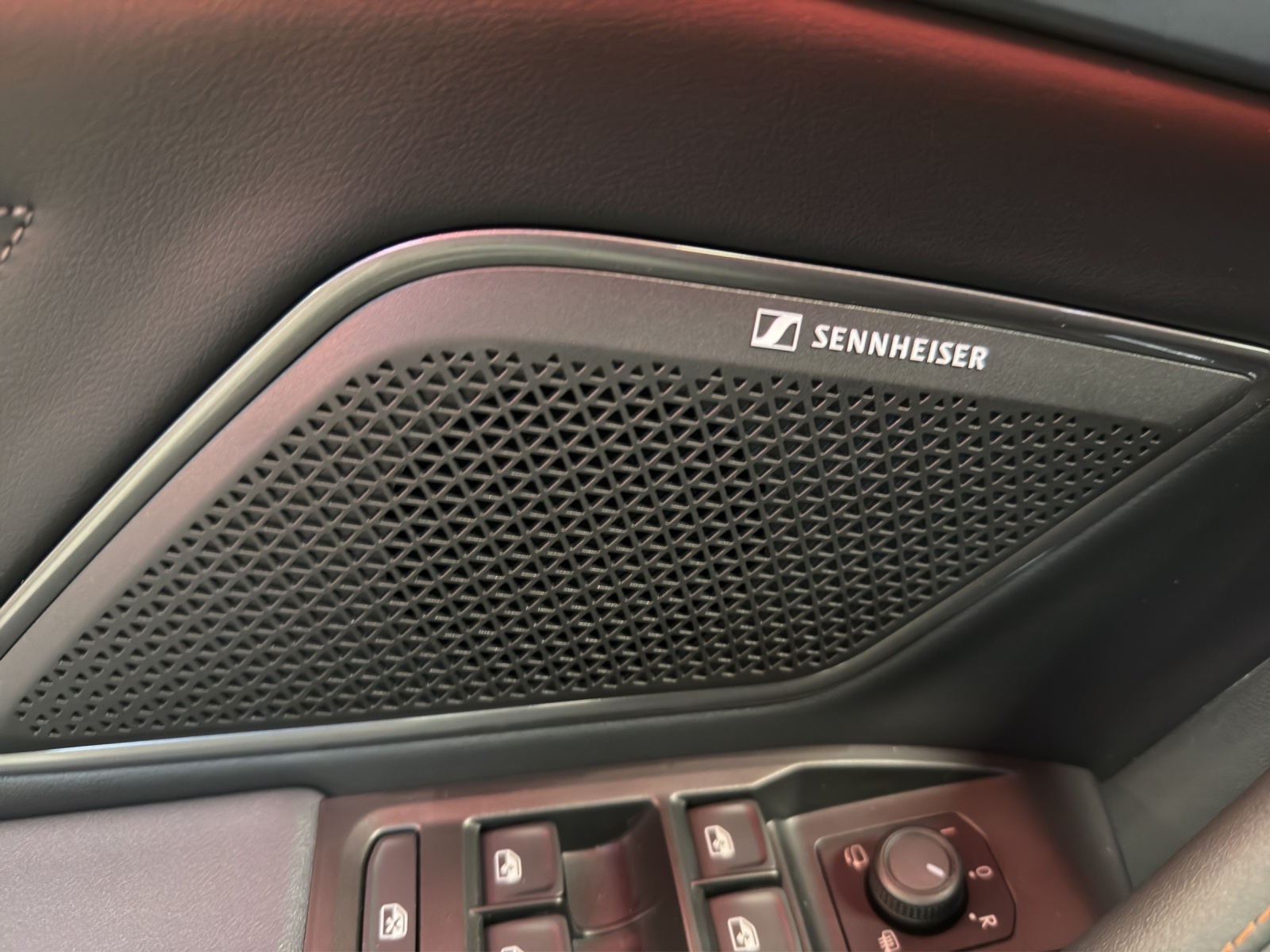 CUPRA Formentor 1.5 e-HYBRID pHEV VZ DSG-image-15