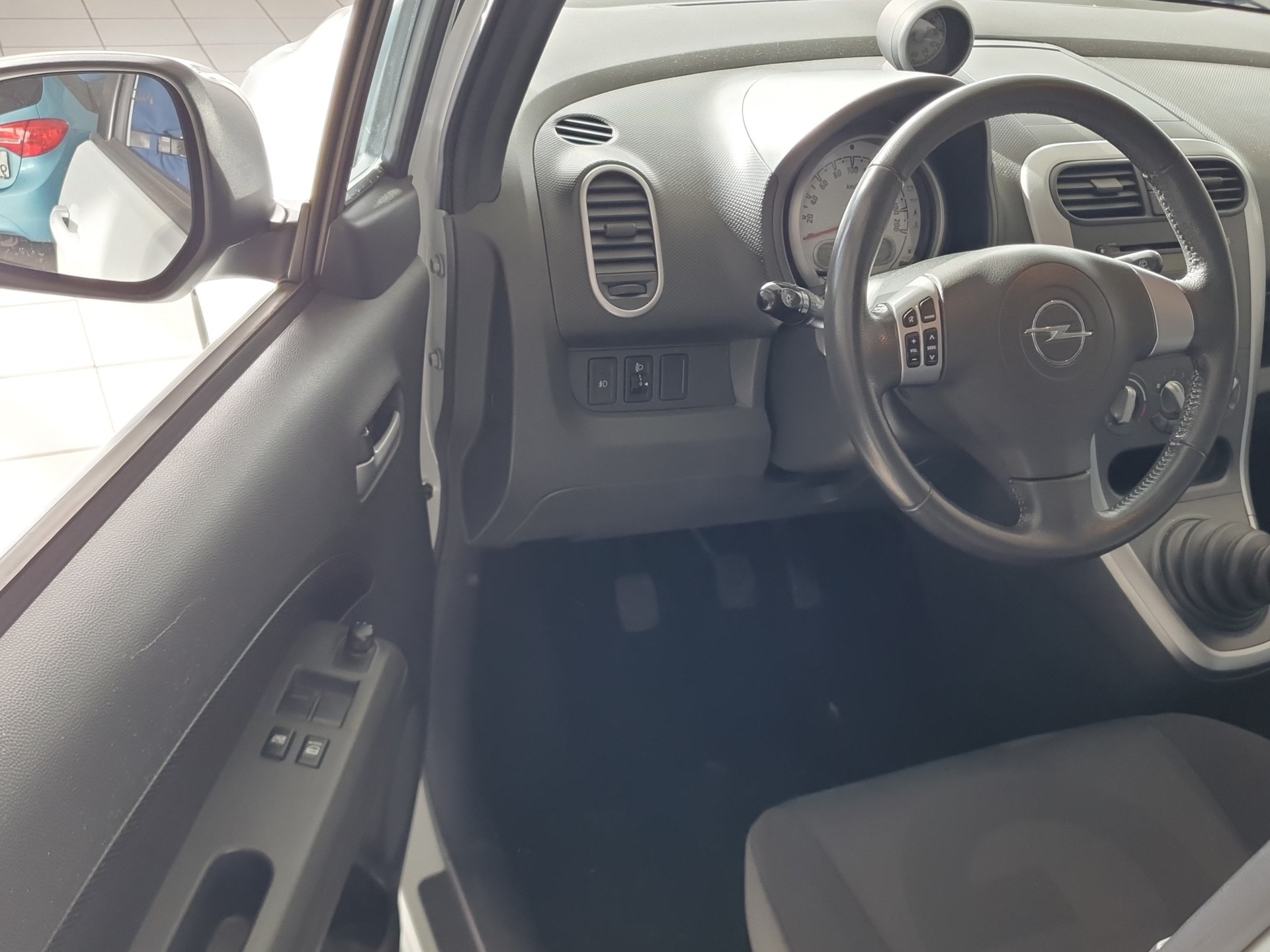 OPEL Agila 1.2 Enjoy-image-9
