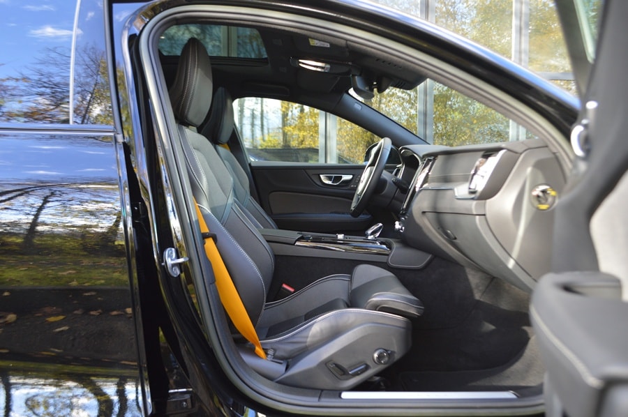 VOLVO V60 T8 eAWD Plug in Hybrid Polestar Geartronic-image-6
