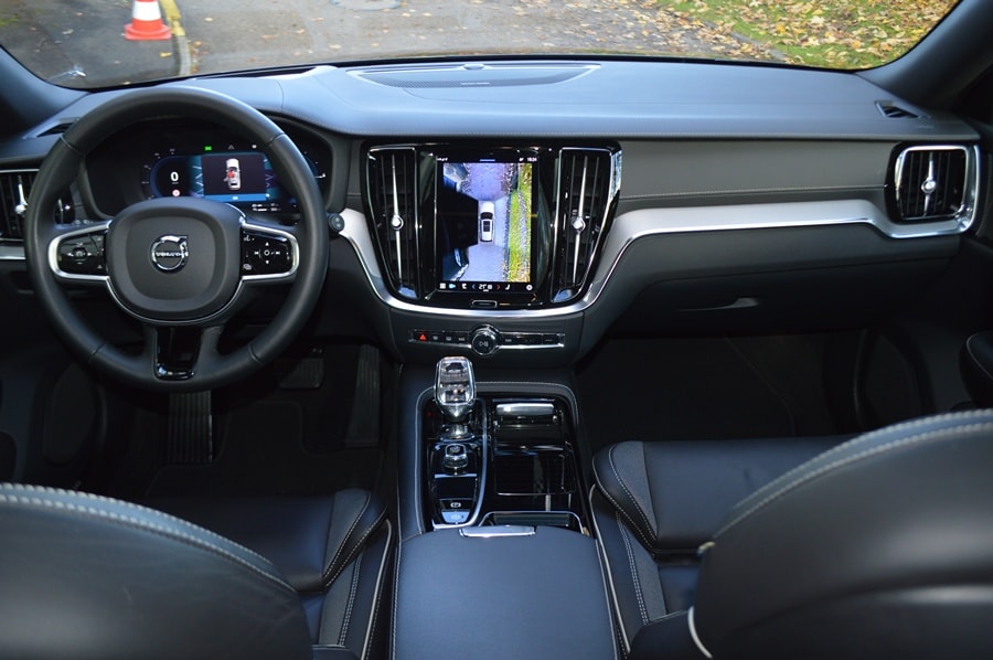 VOLVO V60 T8 eAWD Plug in Hybrid Polestar Geartronic-image-9