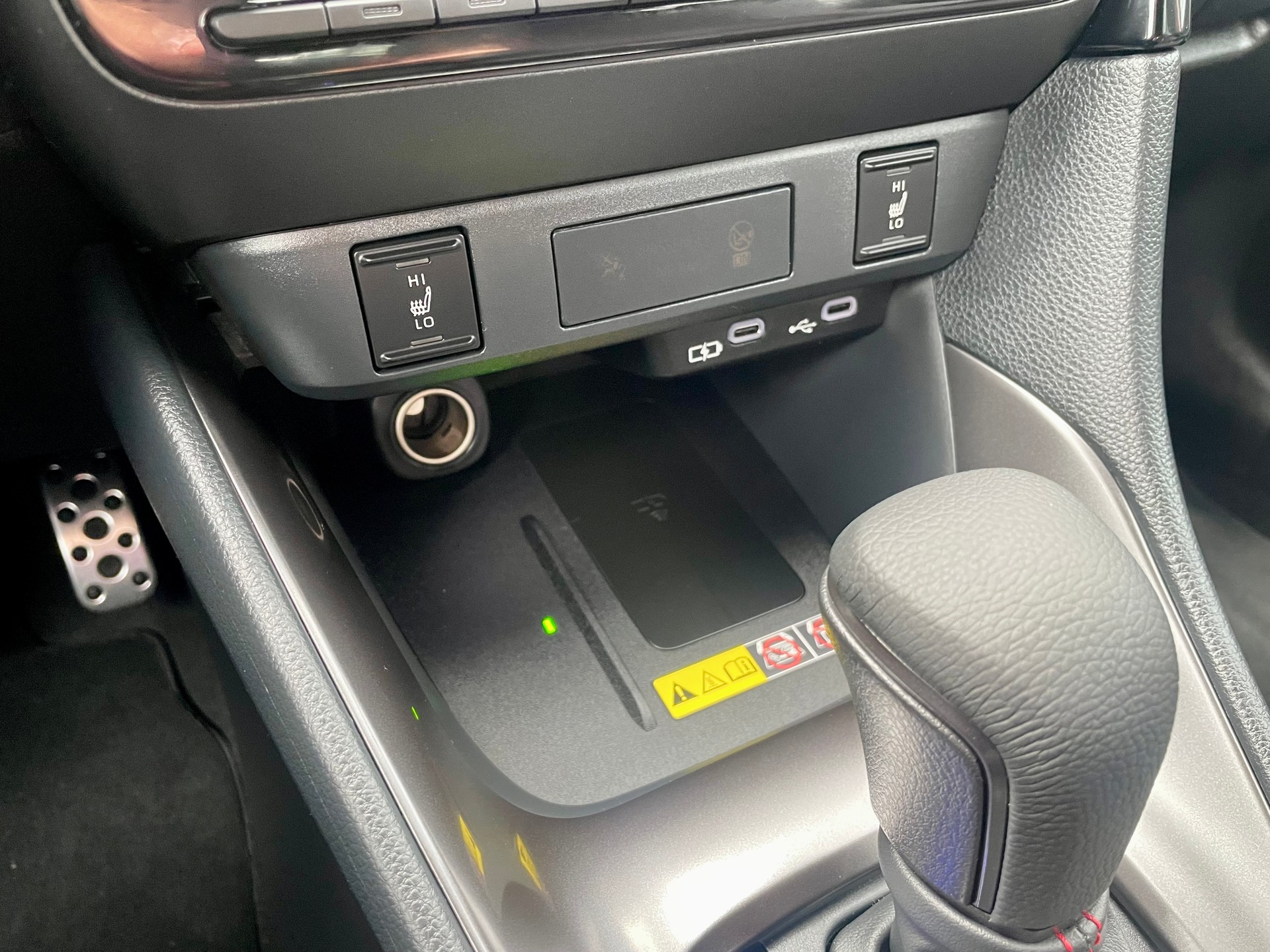 TOYOTA Yaris 1.5 GR Sport e-CVT-image-25
