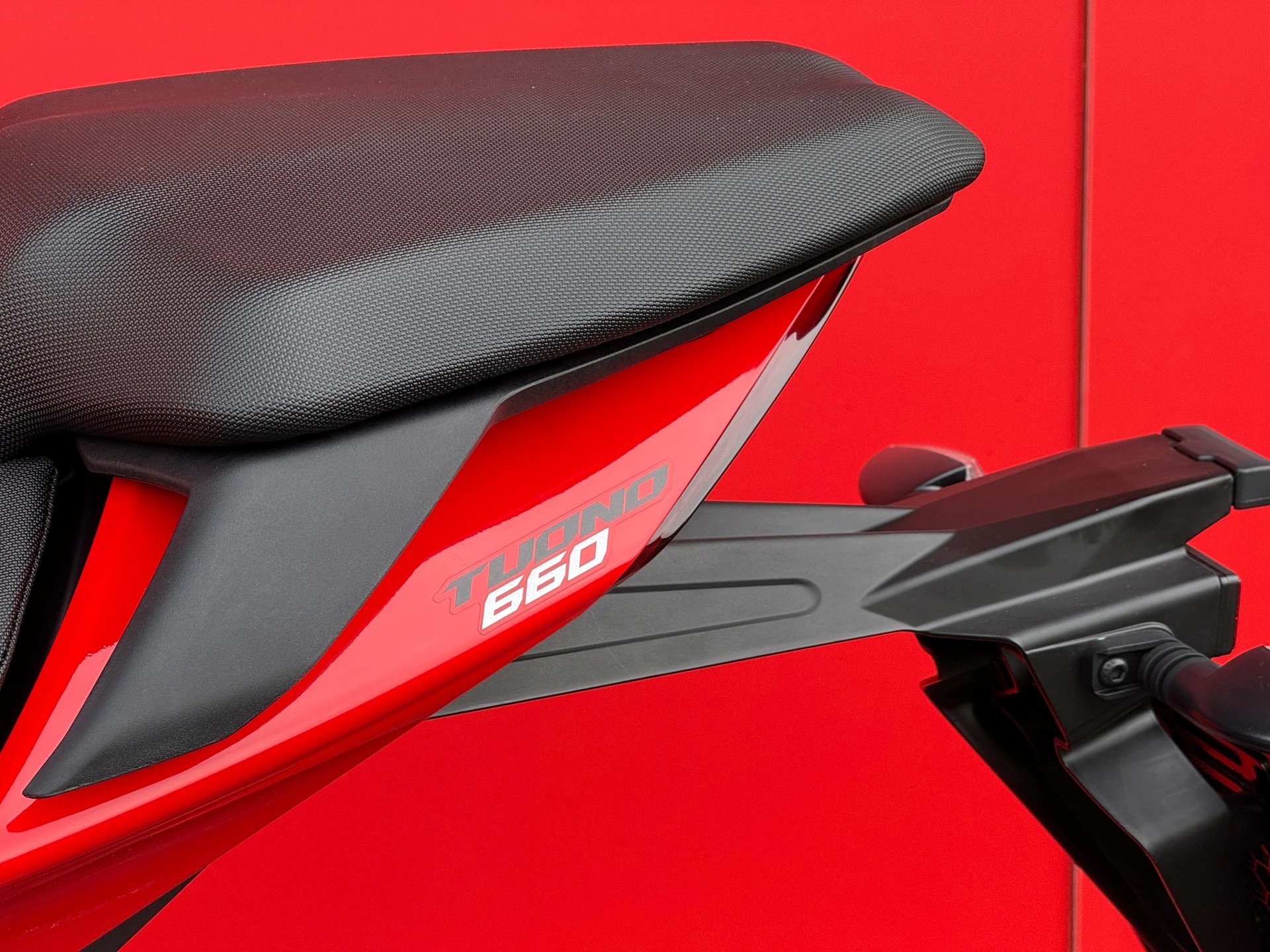 APRILIA Tuono 660 (35kW)-showroom-element-1