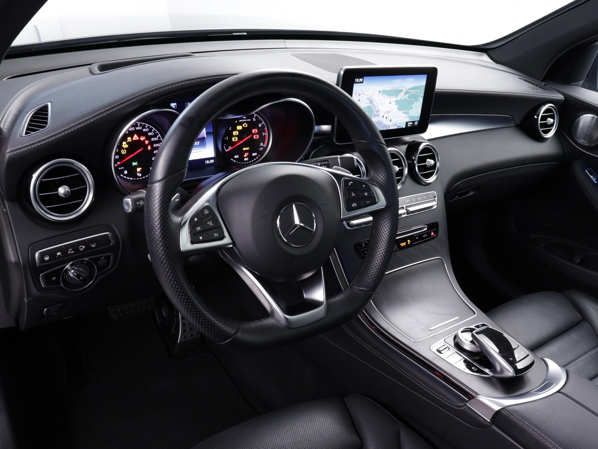 MERCEDES-BENZ GLC 43 AMG 4m-image-7