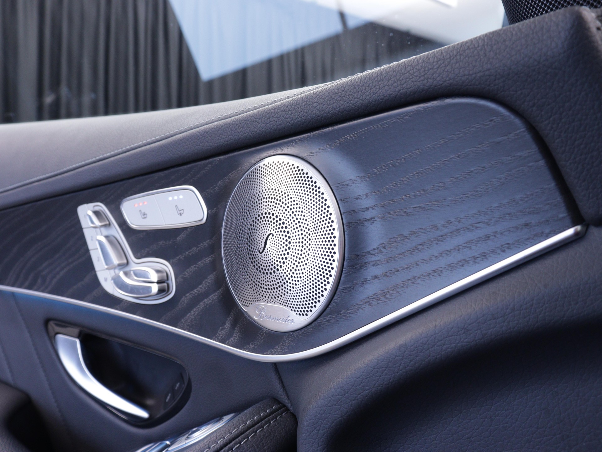MERCEDES-BENZ GLC 43 AMG 4m-image-11