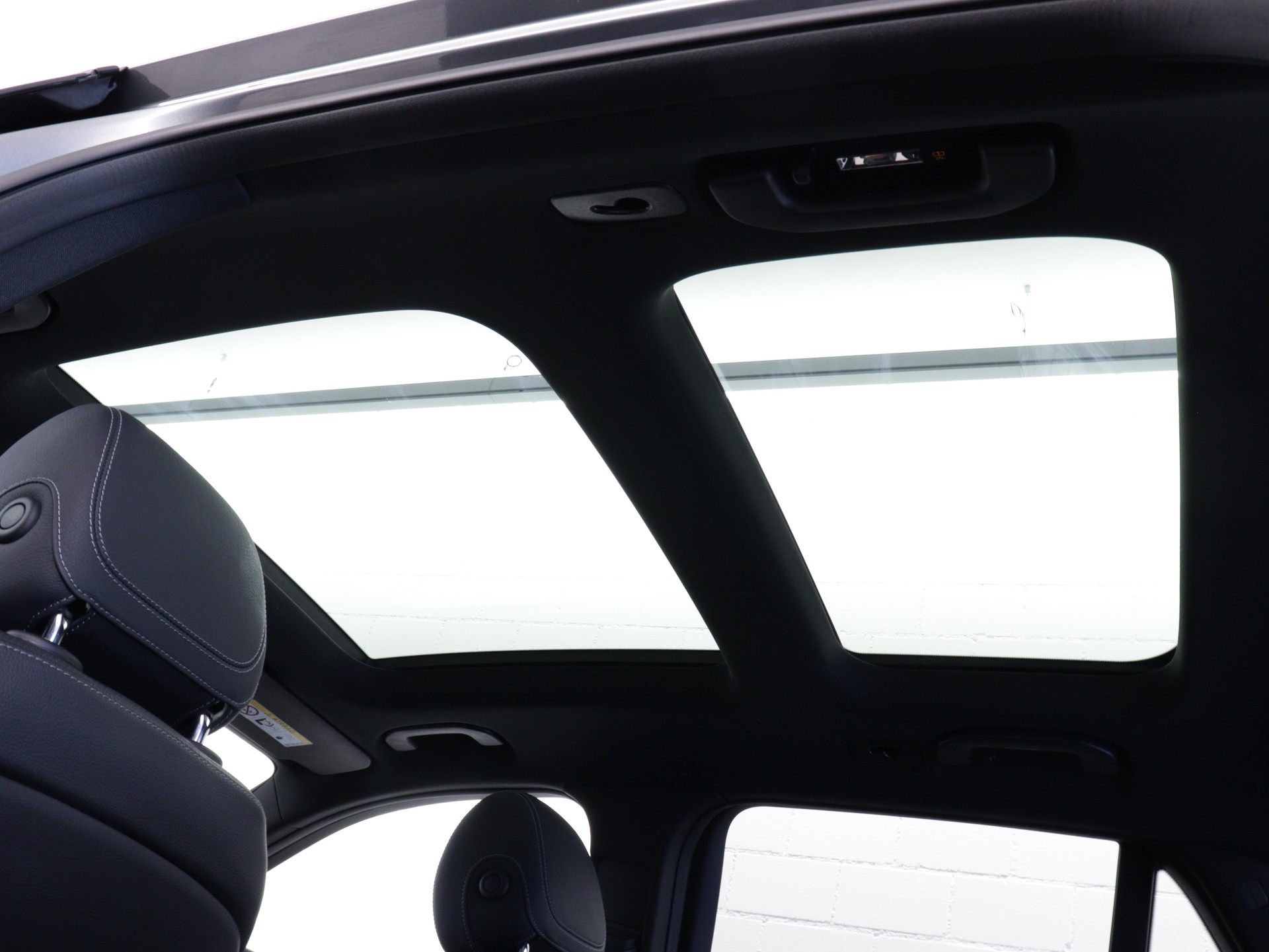 MERCEDES-BENZ GLC 43 AMG 4m-image-14