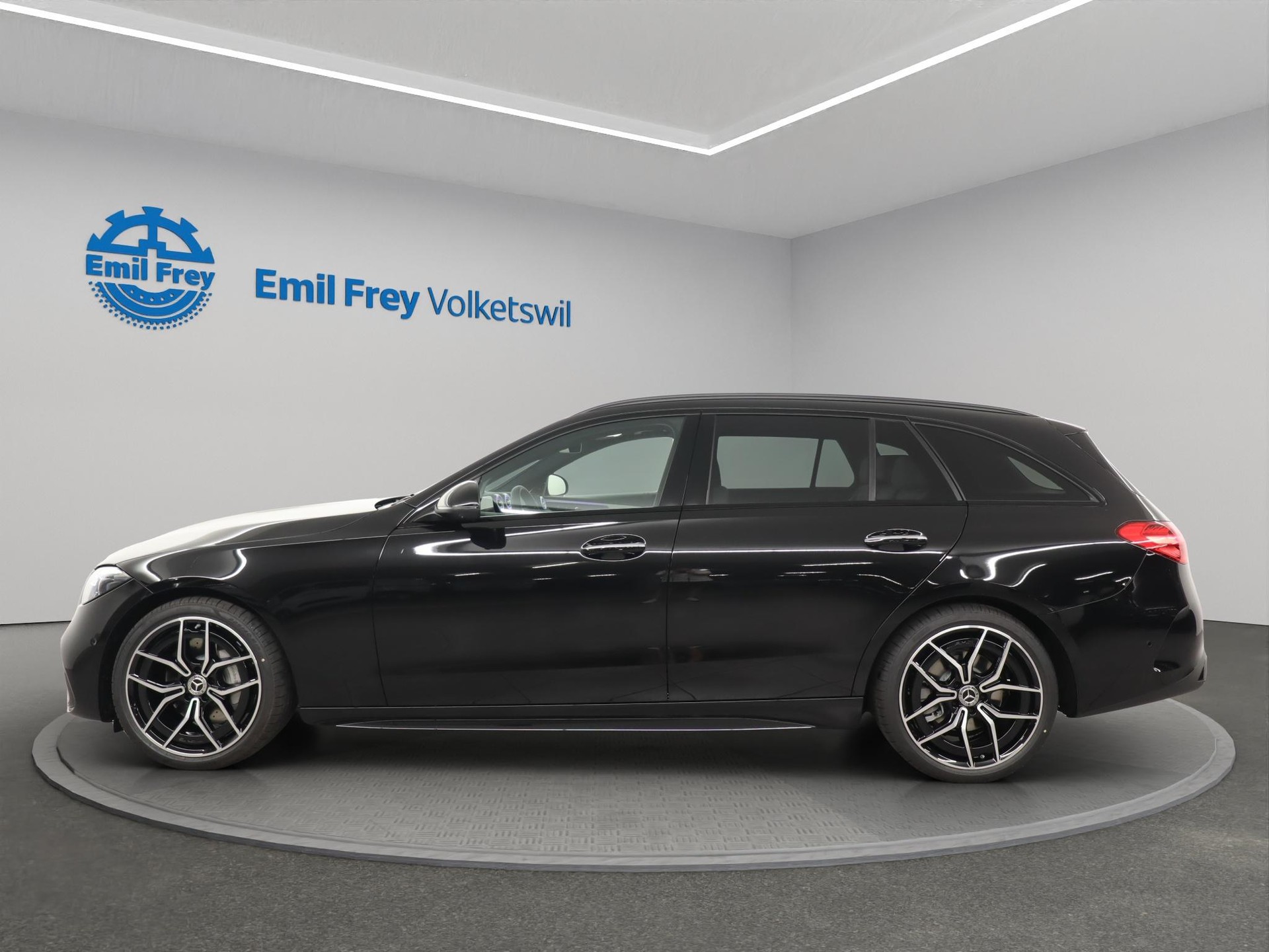 MERCEDES-BENZ C 220 d AMG Line 4Matic T-Modell Swiss Star-image-1