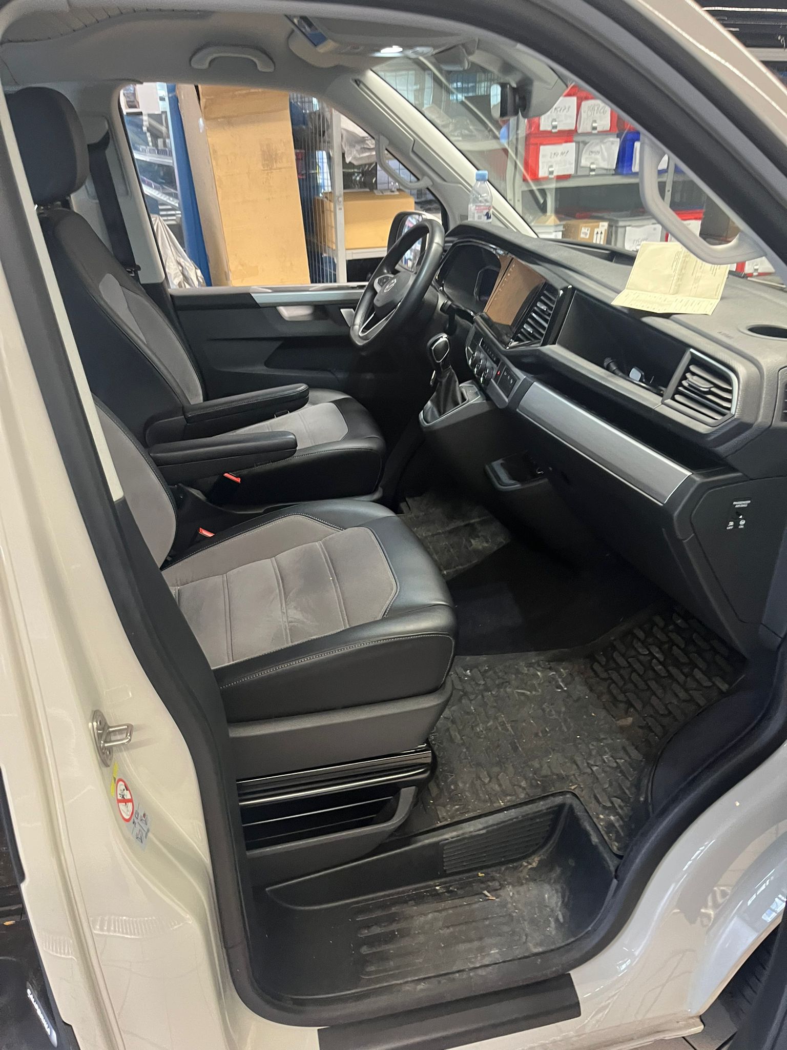 VW T6.1 California TDI 199 Beach Liberty 4Motion DSG-image-5
