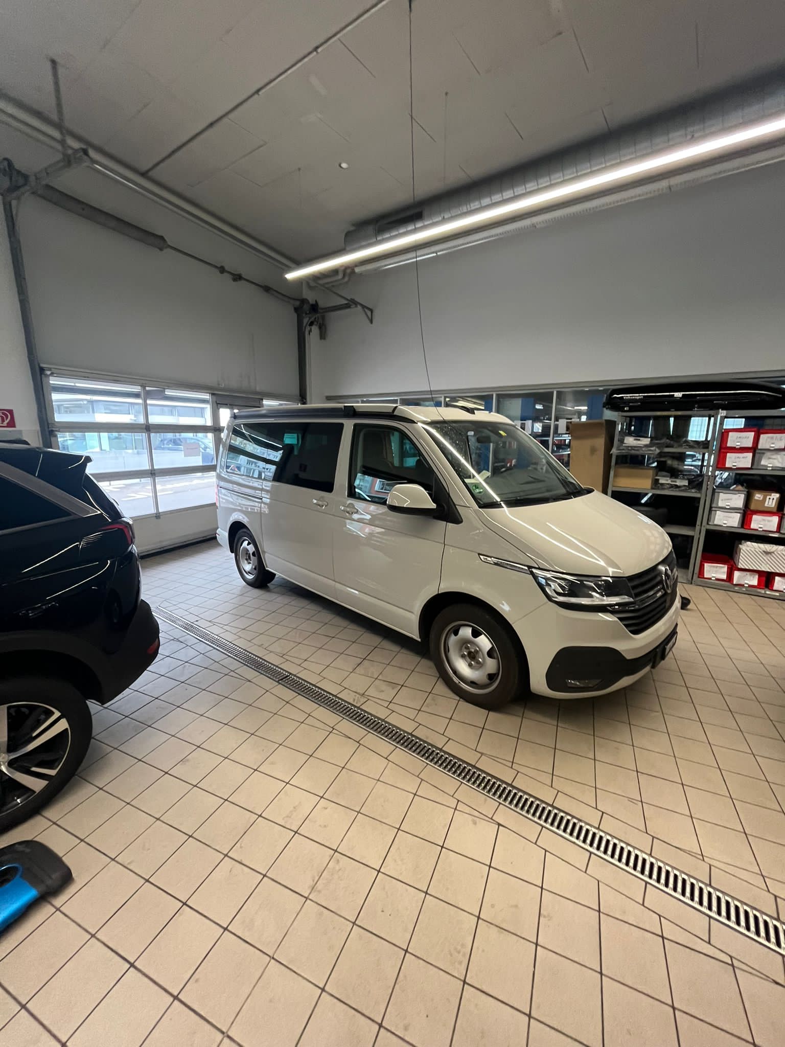 VW T6.1 California TDI 199 Beach Liberty 4Motion DSG-image-3