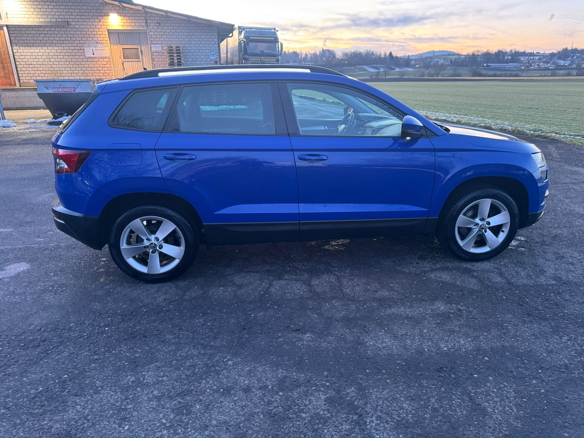 SKODA Karoq 1.0 TSI Ambition-image-7